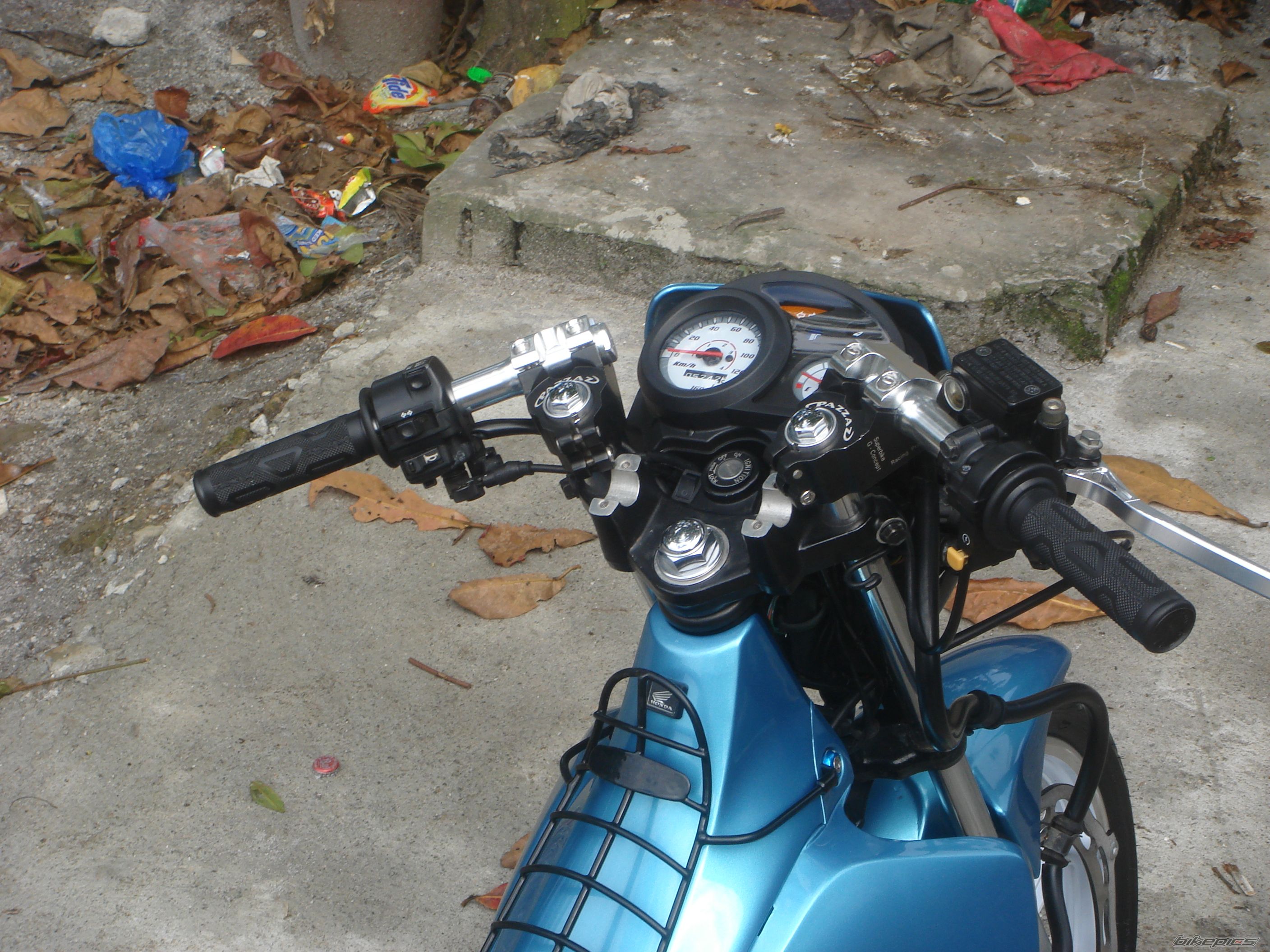 Photo 1562295