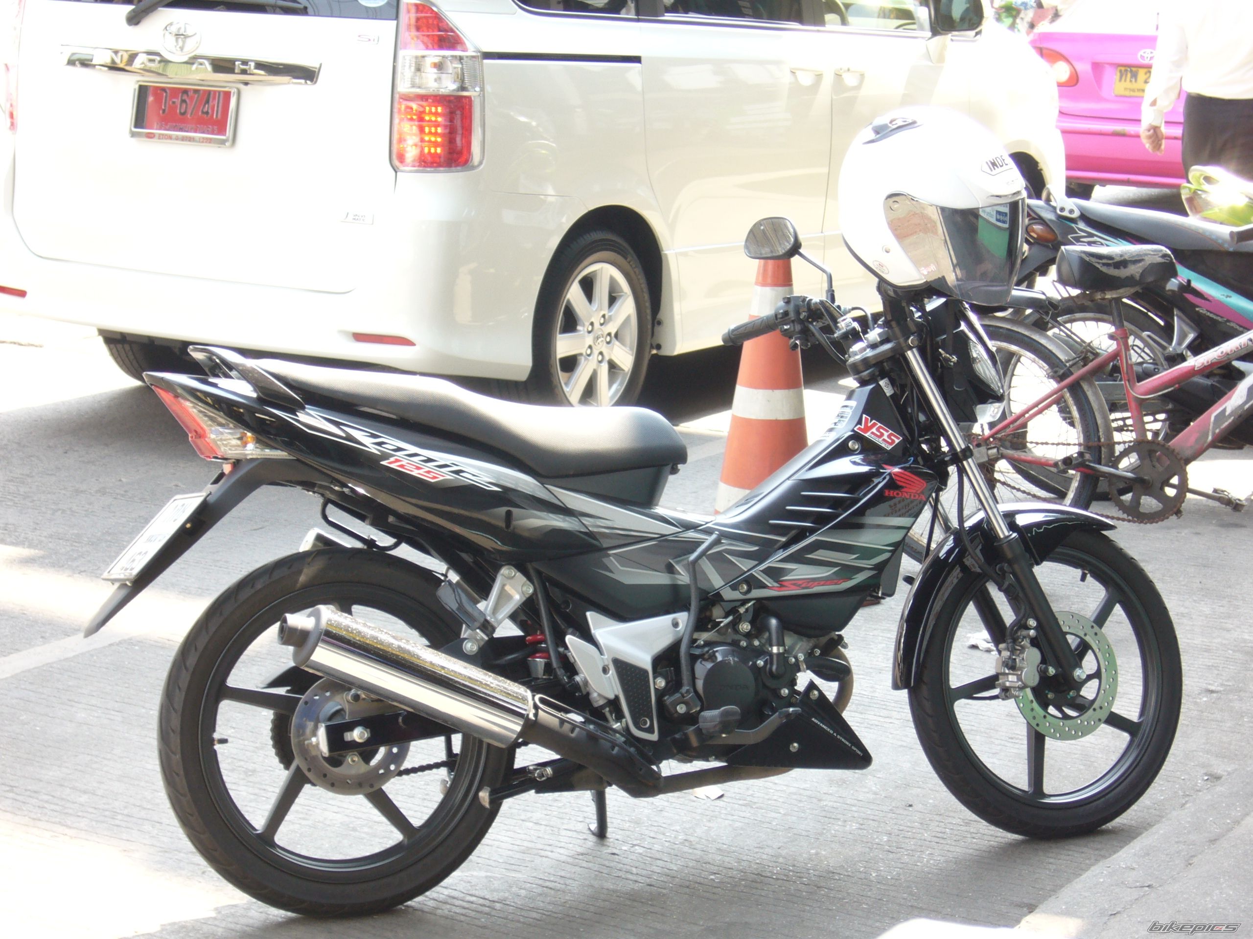 Bike Photo 1562337