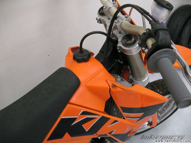 Photo 1562584