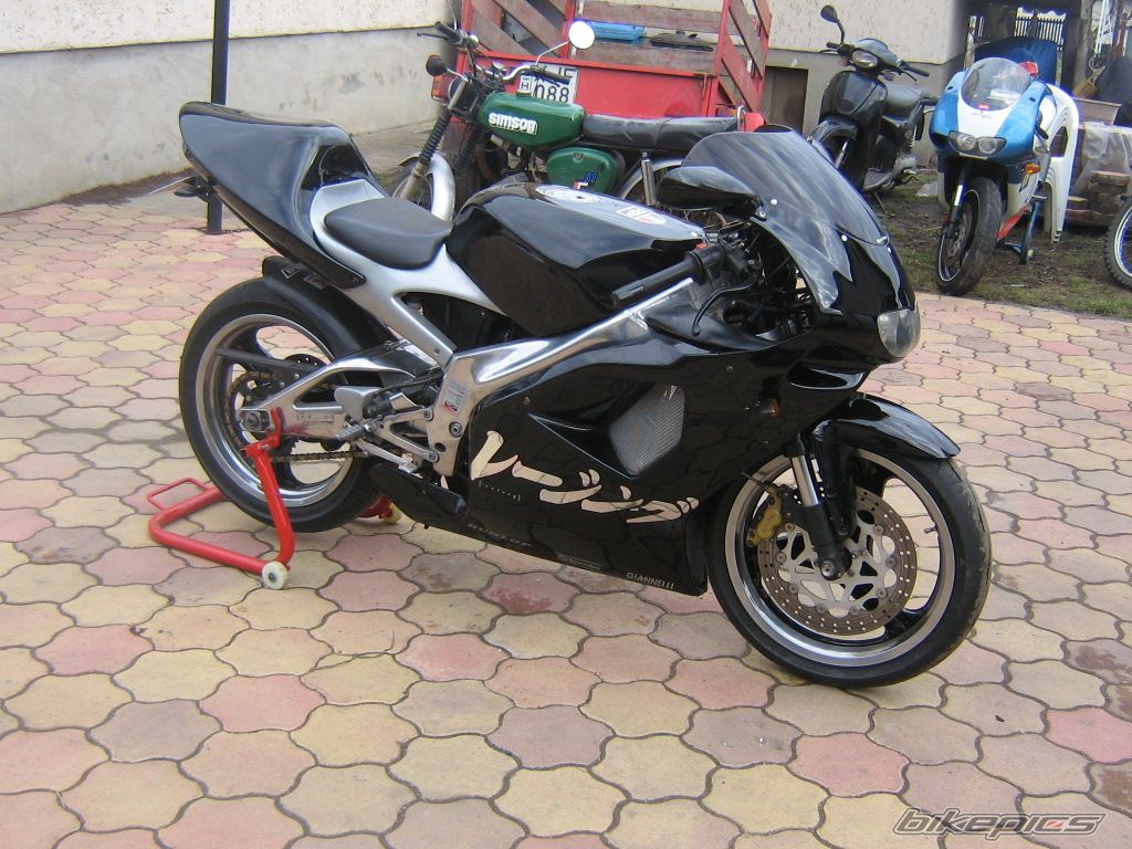 Photo 1562588
