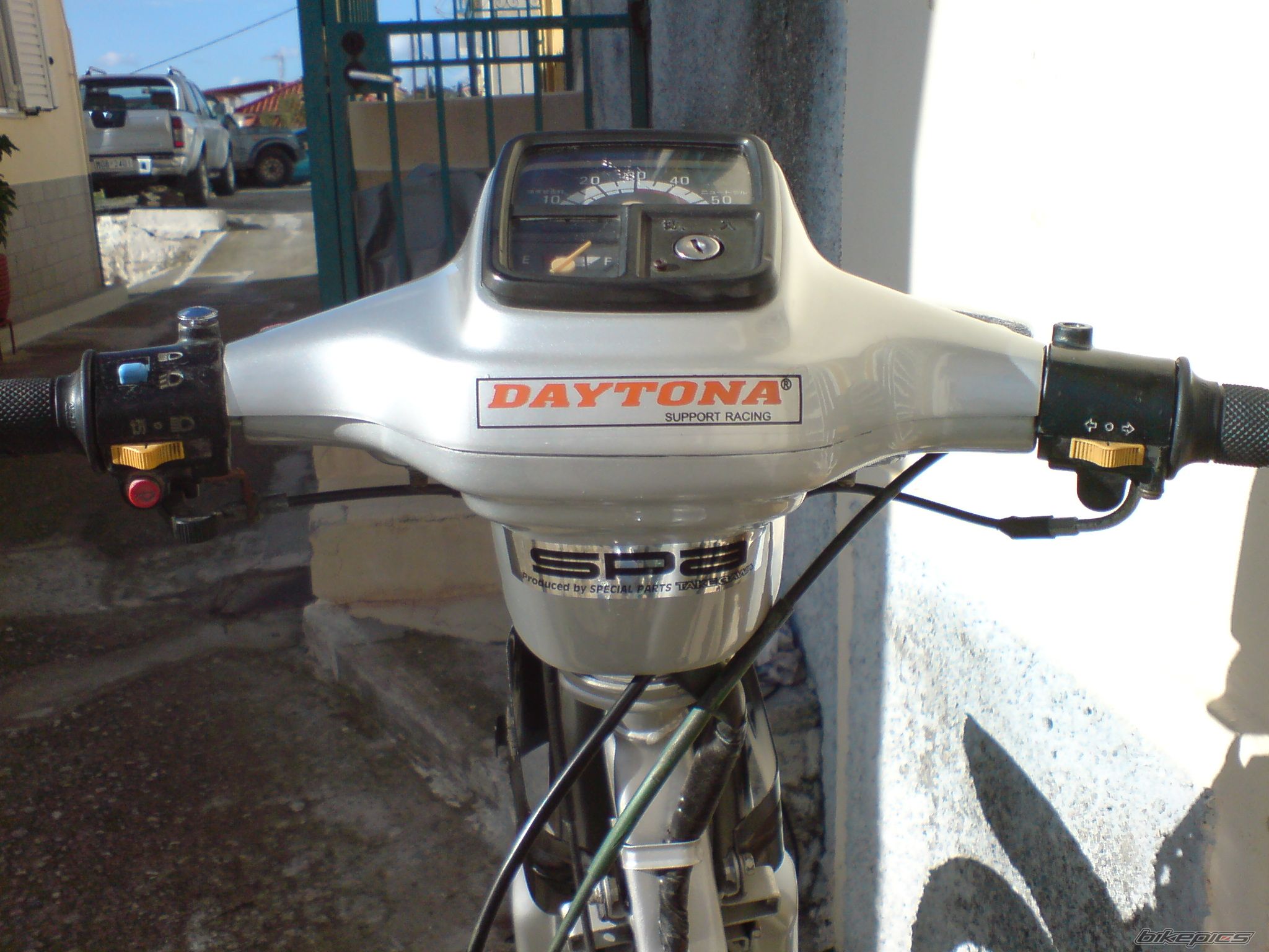Photo 1562740