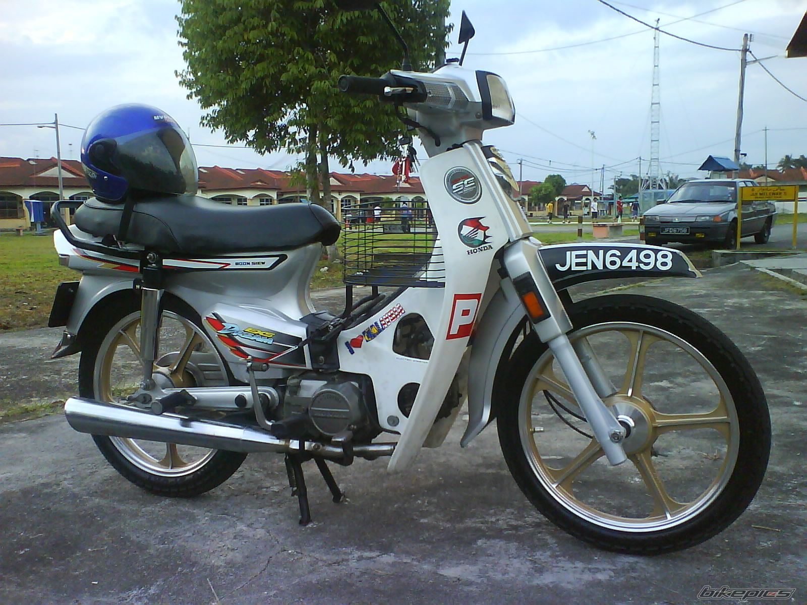 Photo 1562812