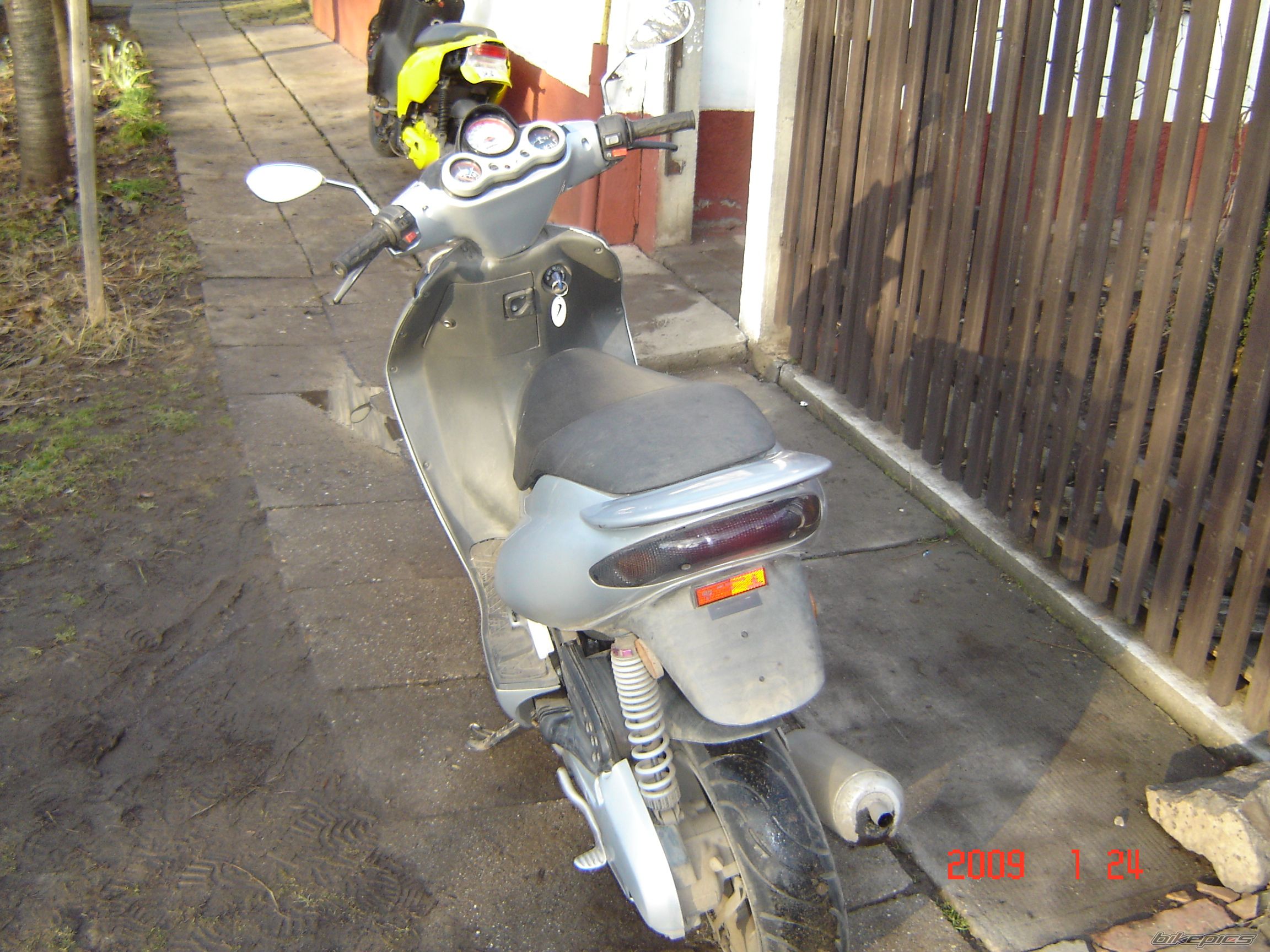 Bike Photo 1562875