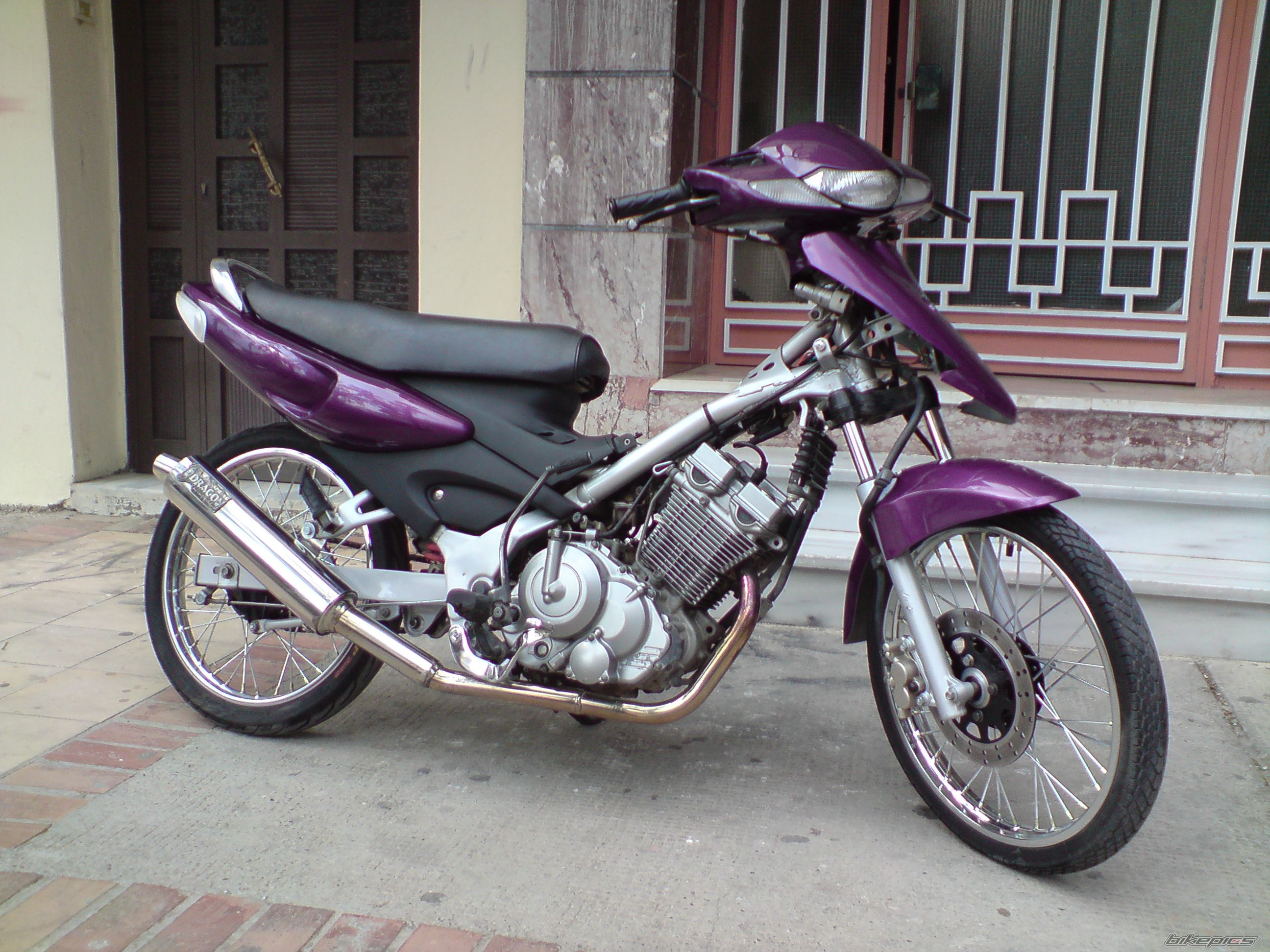 Photo 1562885