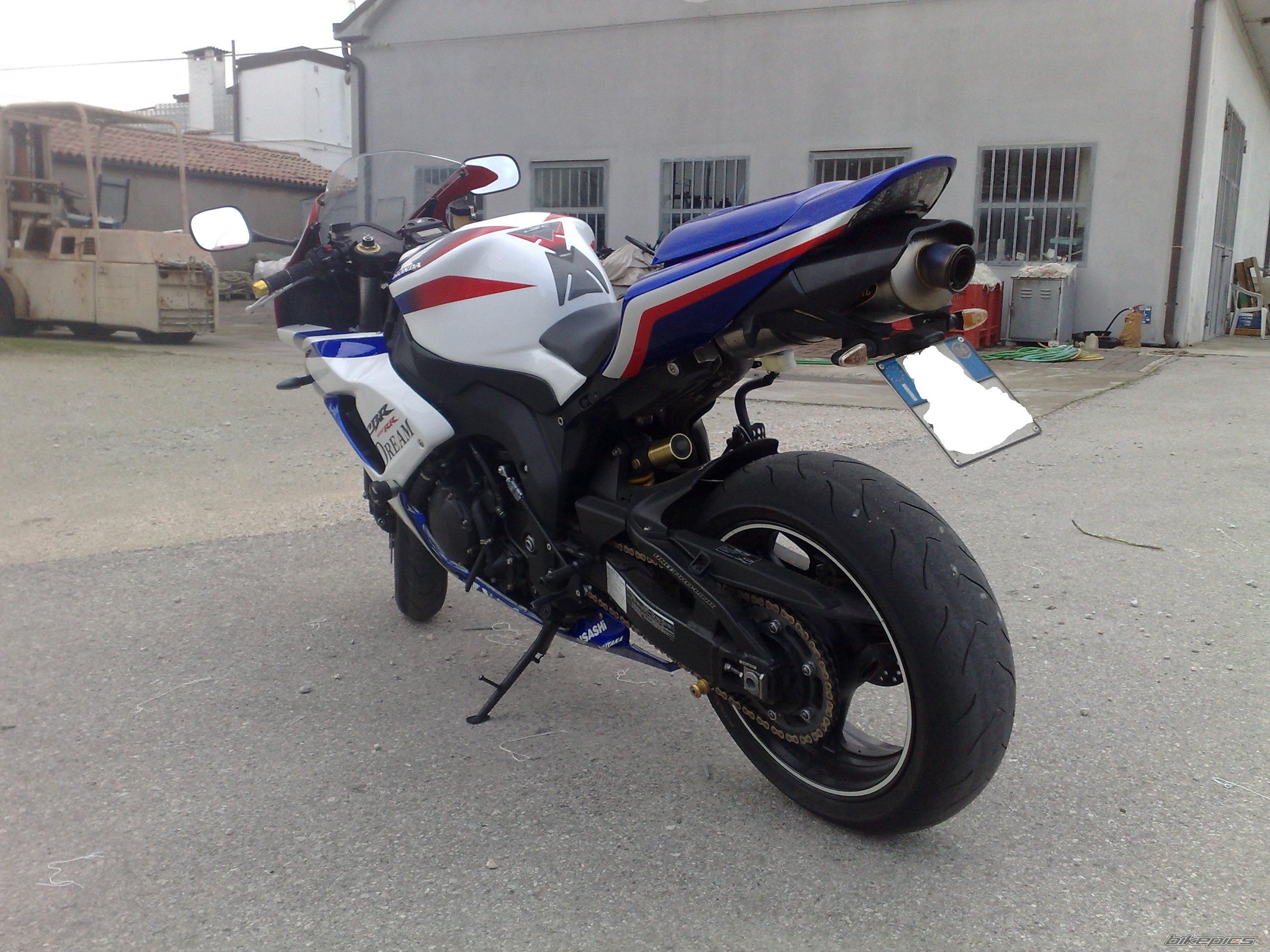 Photo 1562904