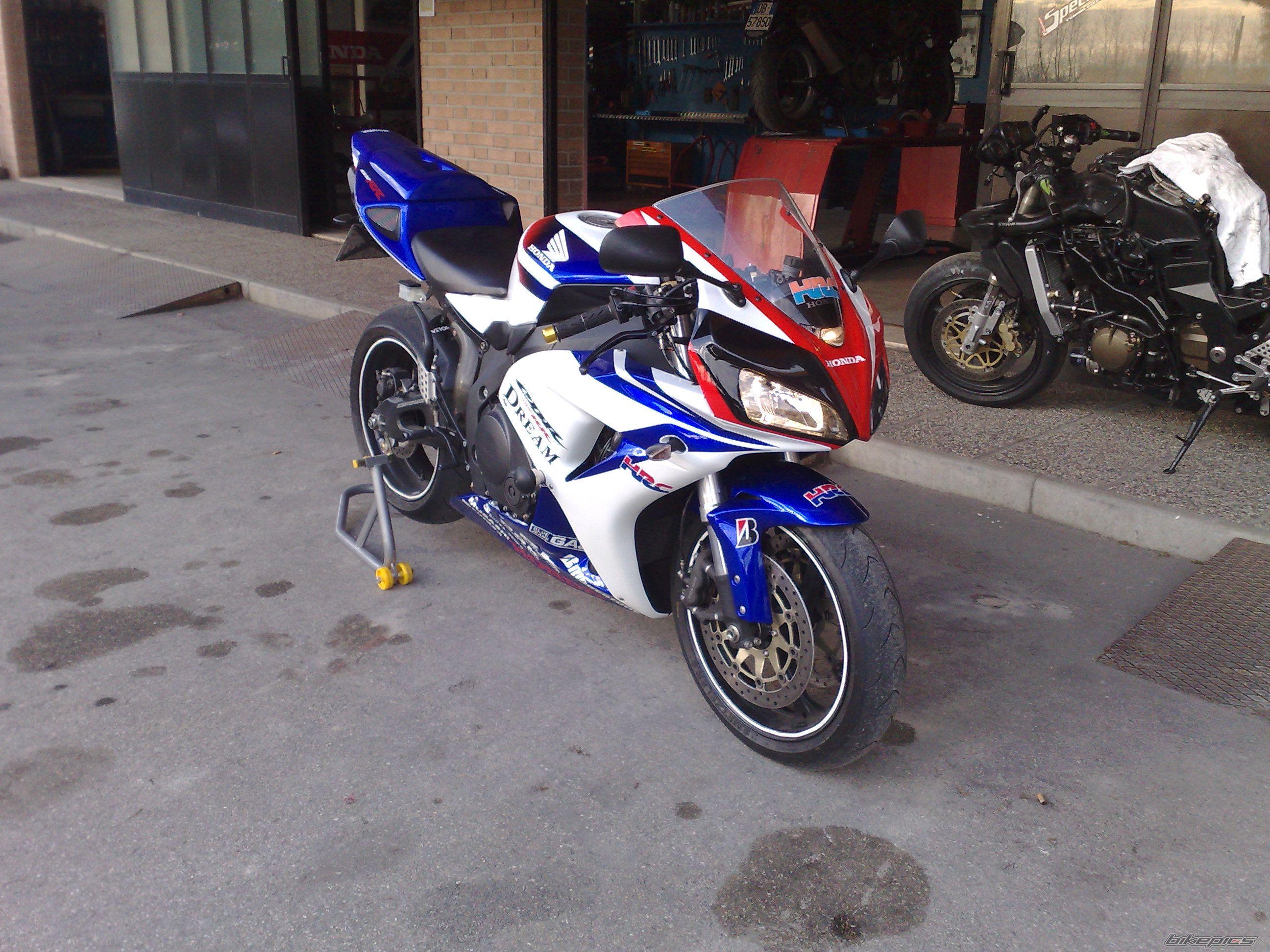 Photo 1562909