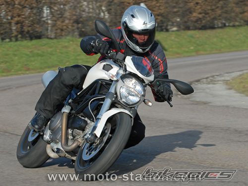 Photo 1562947
