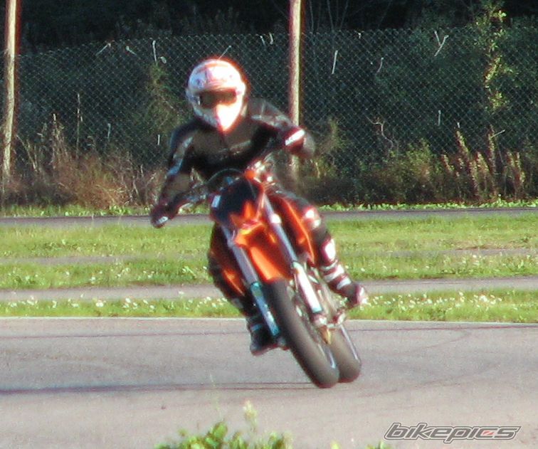 Photo 1562971