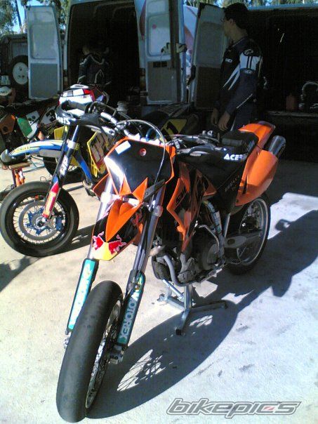Photo 1562973