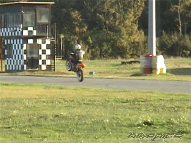 Photo 1562976