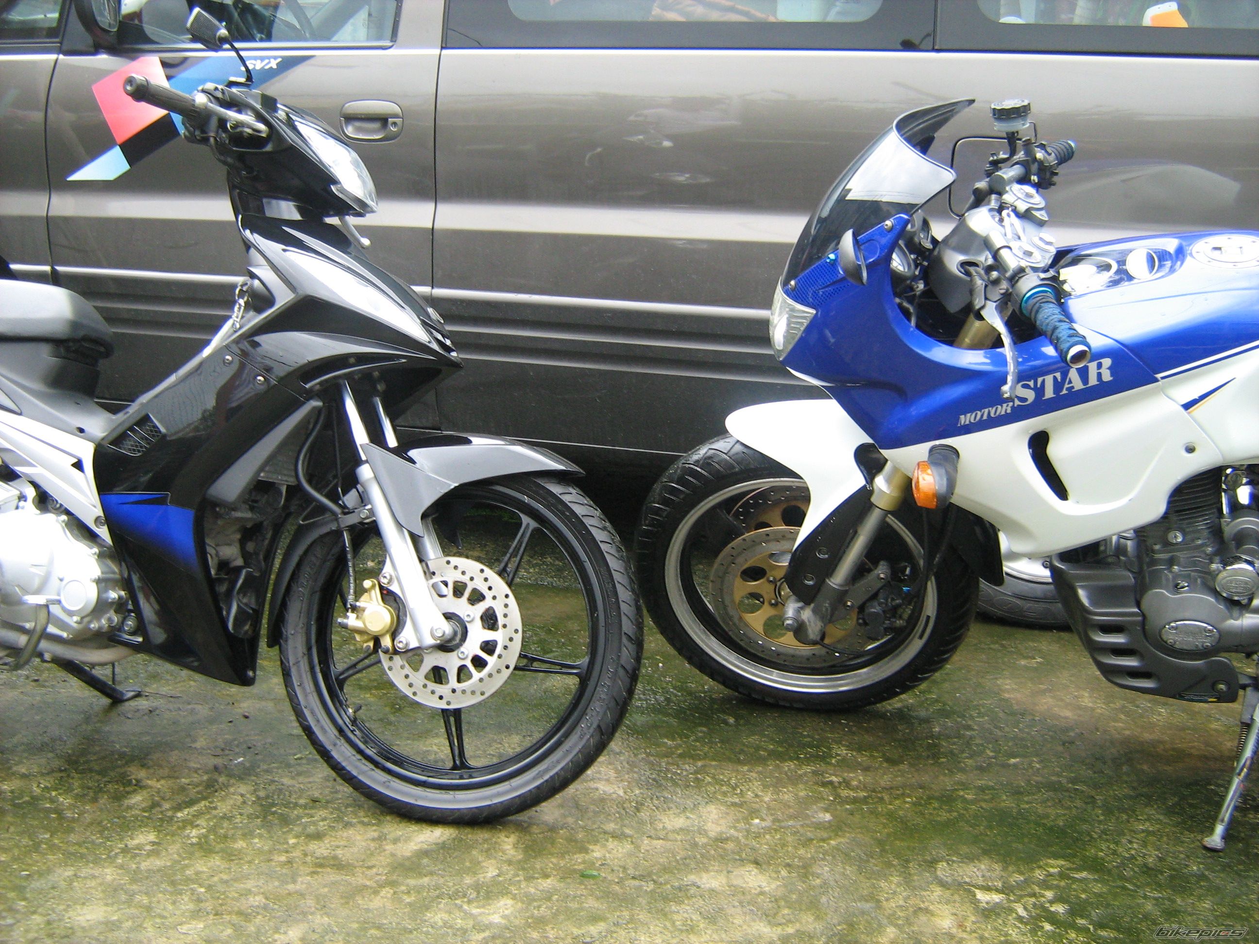 Photo 1563041