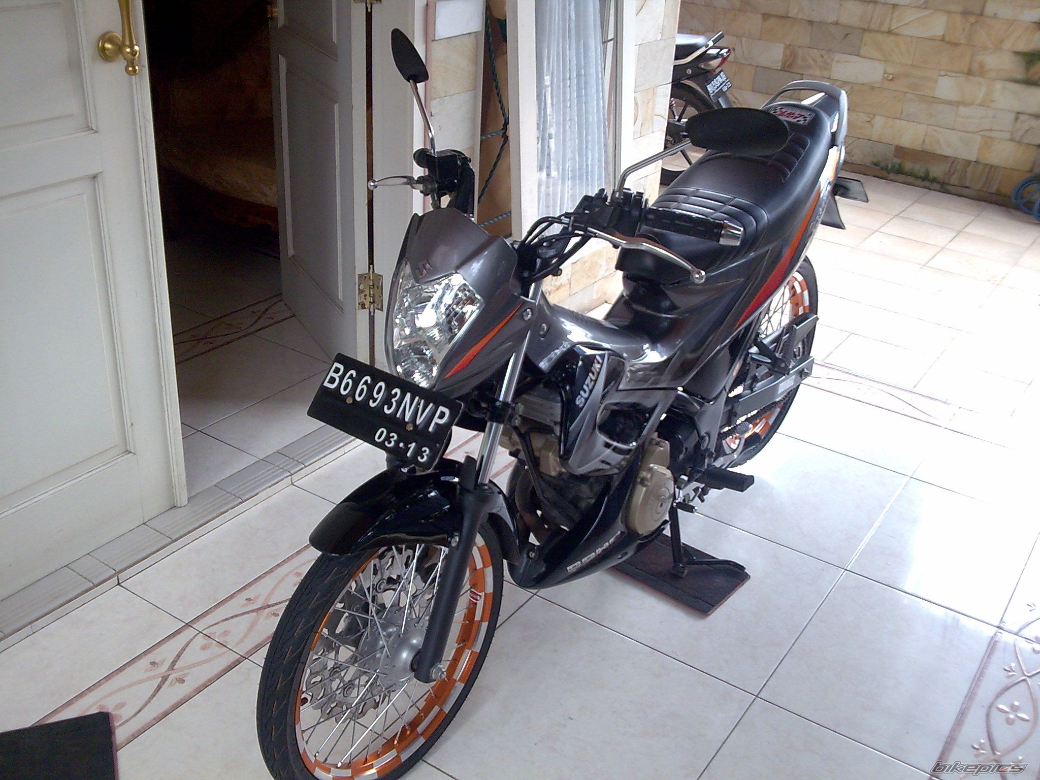 Photo 1563097