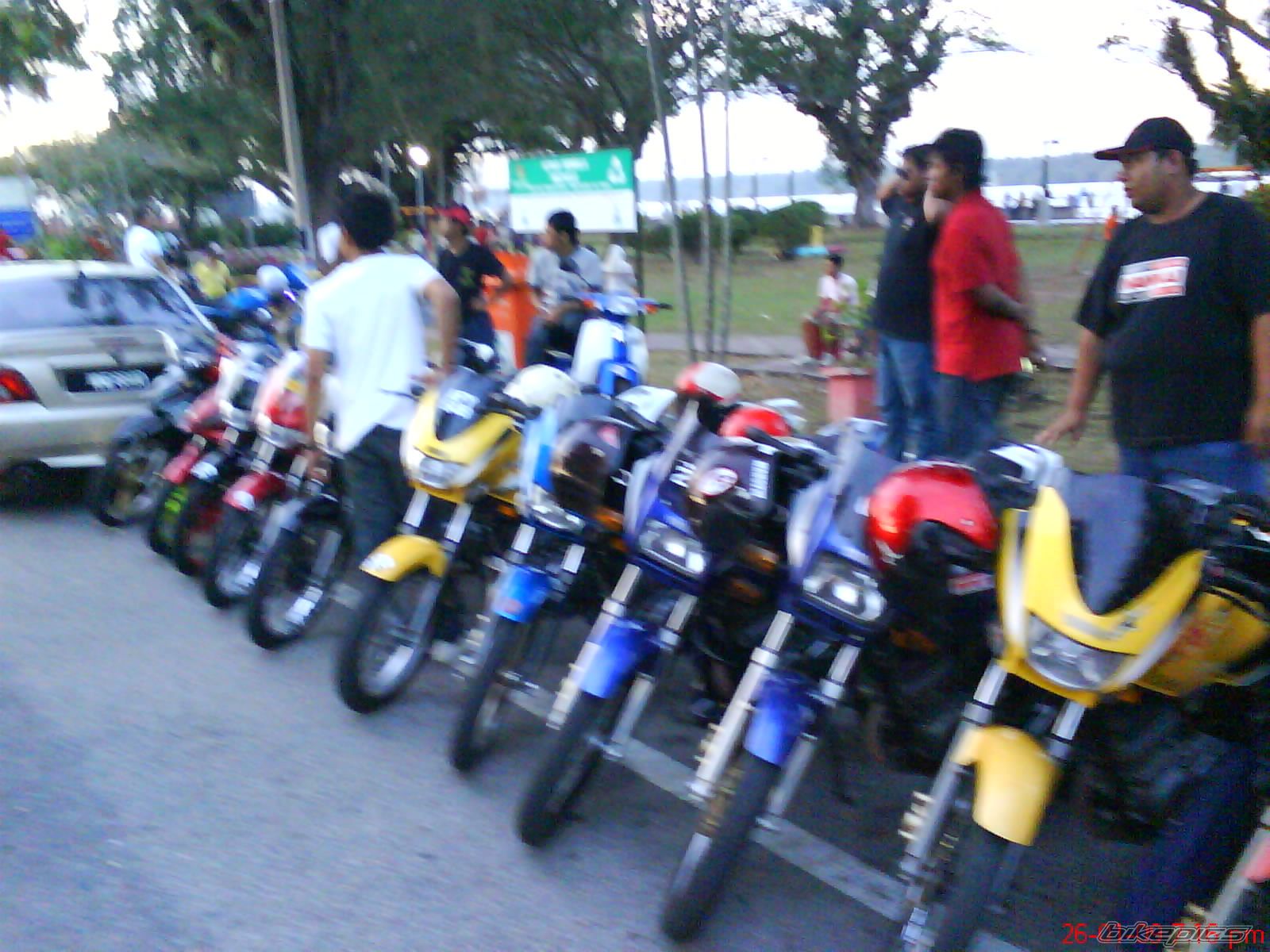 Photo 1563121