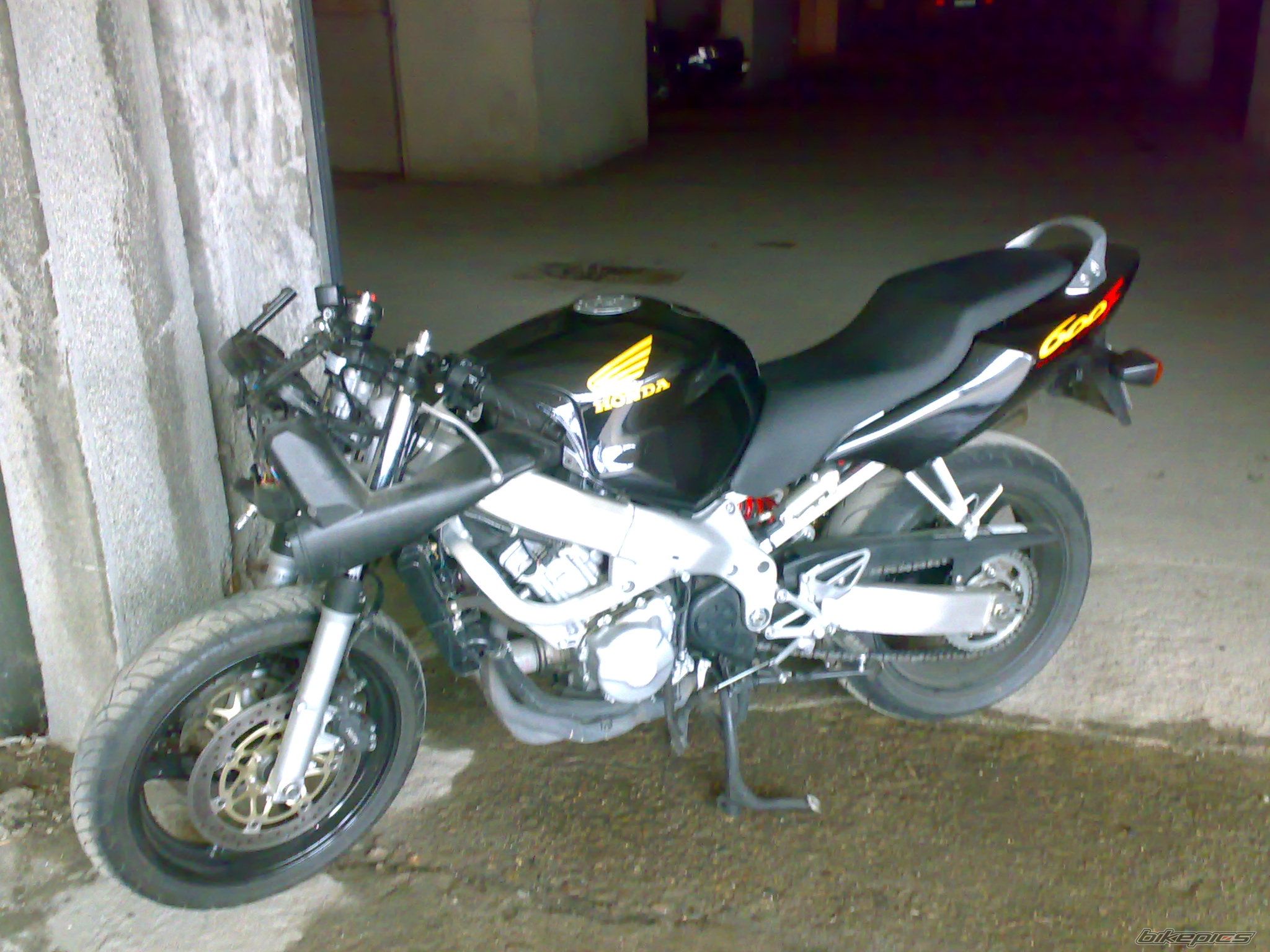 Photo 1563344