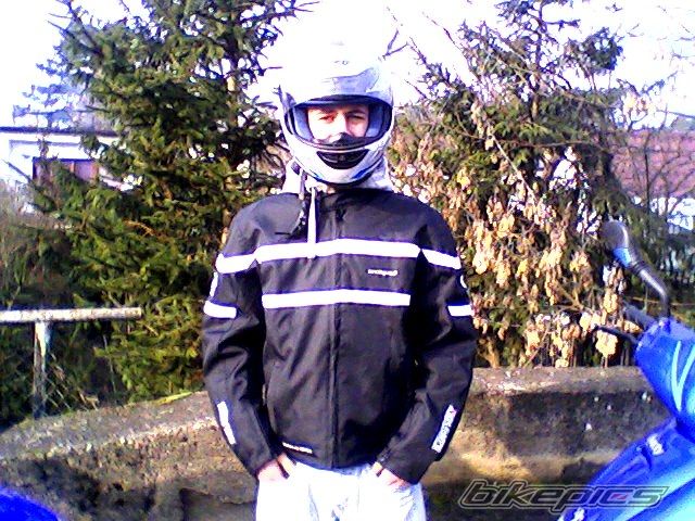 Photo 1563382