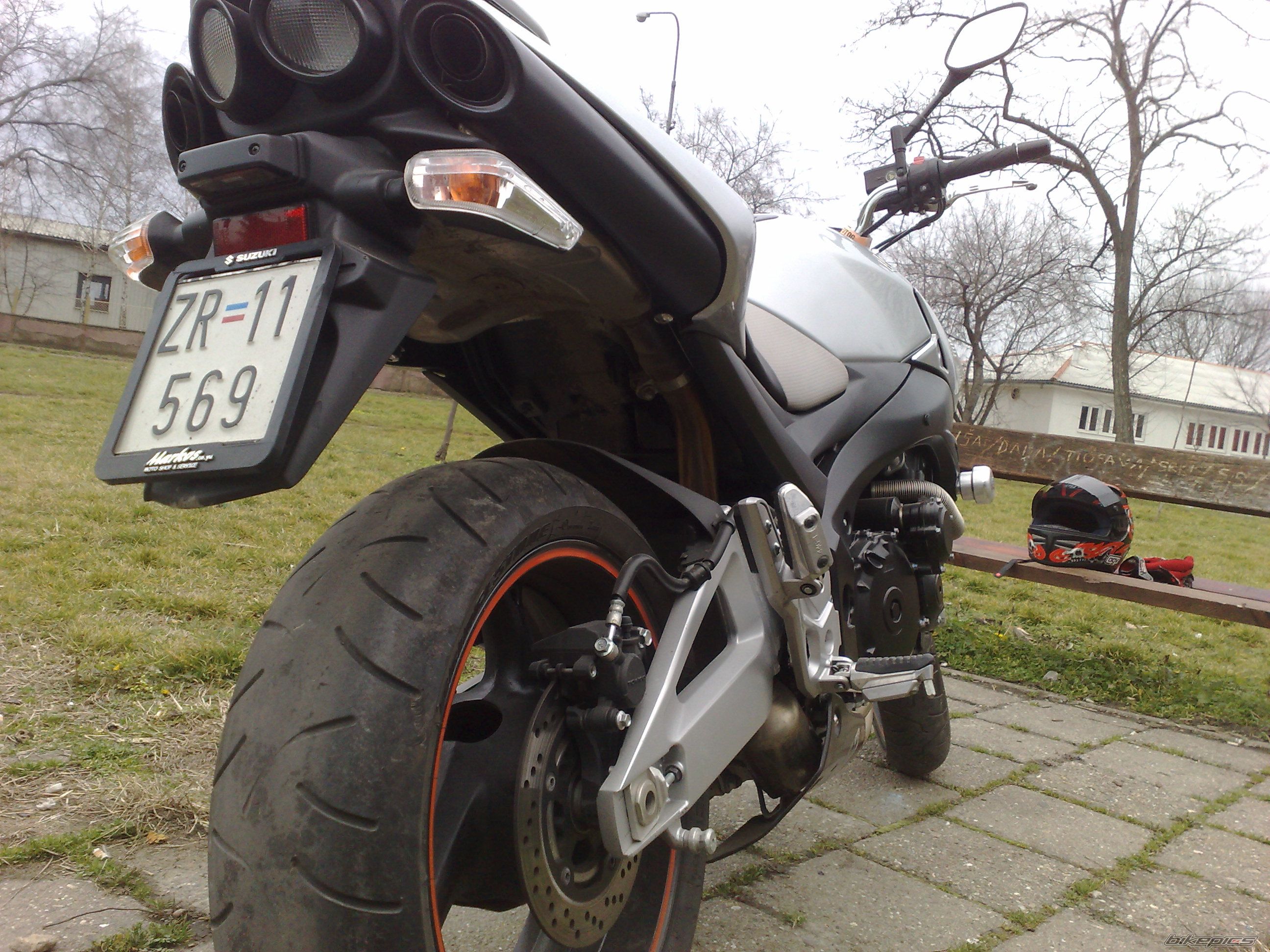 Photo 1563586