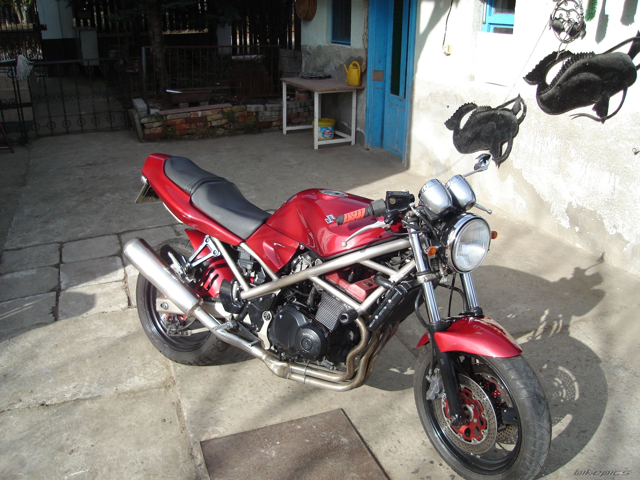 Photo 1563746