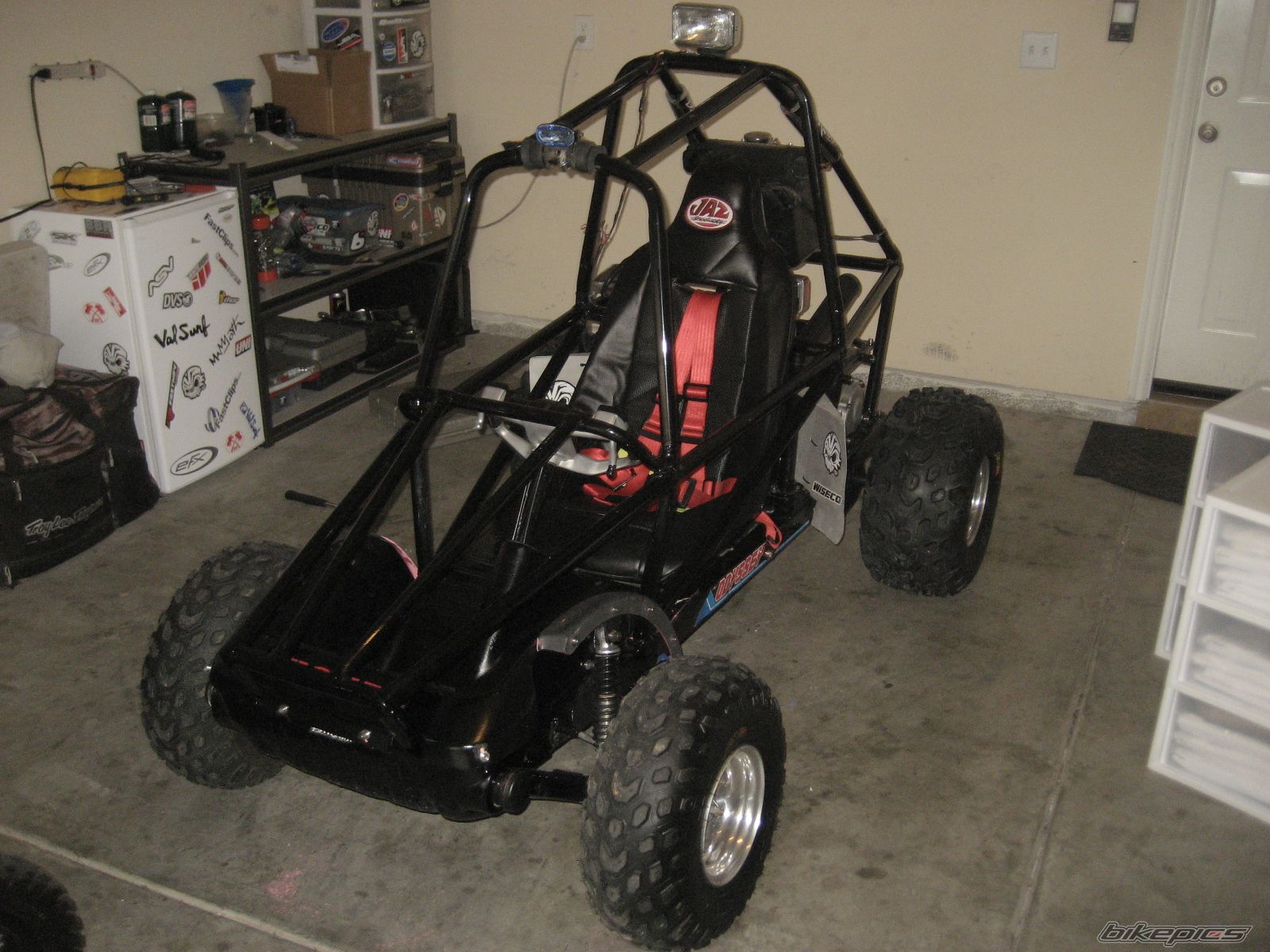 Photo 1563809