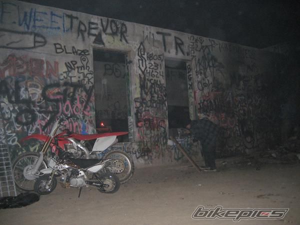 Photo 1563855