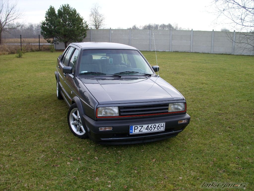 Photo 1563960
