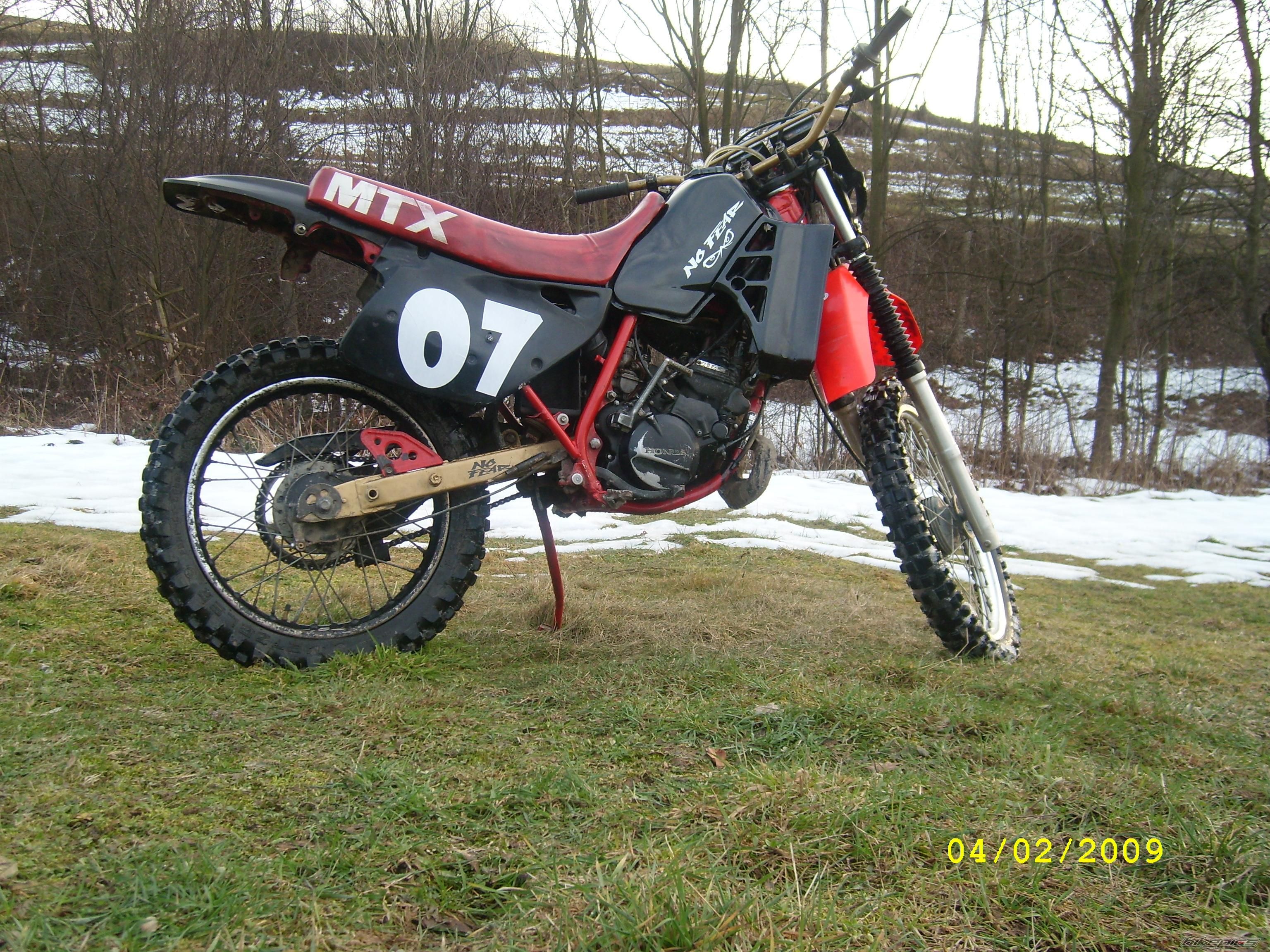 Photo 1564108