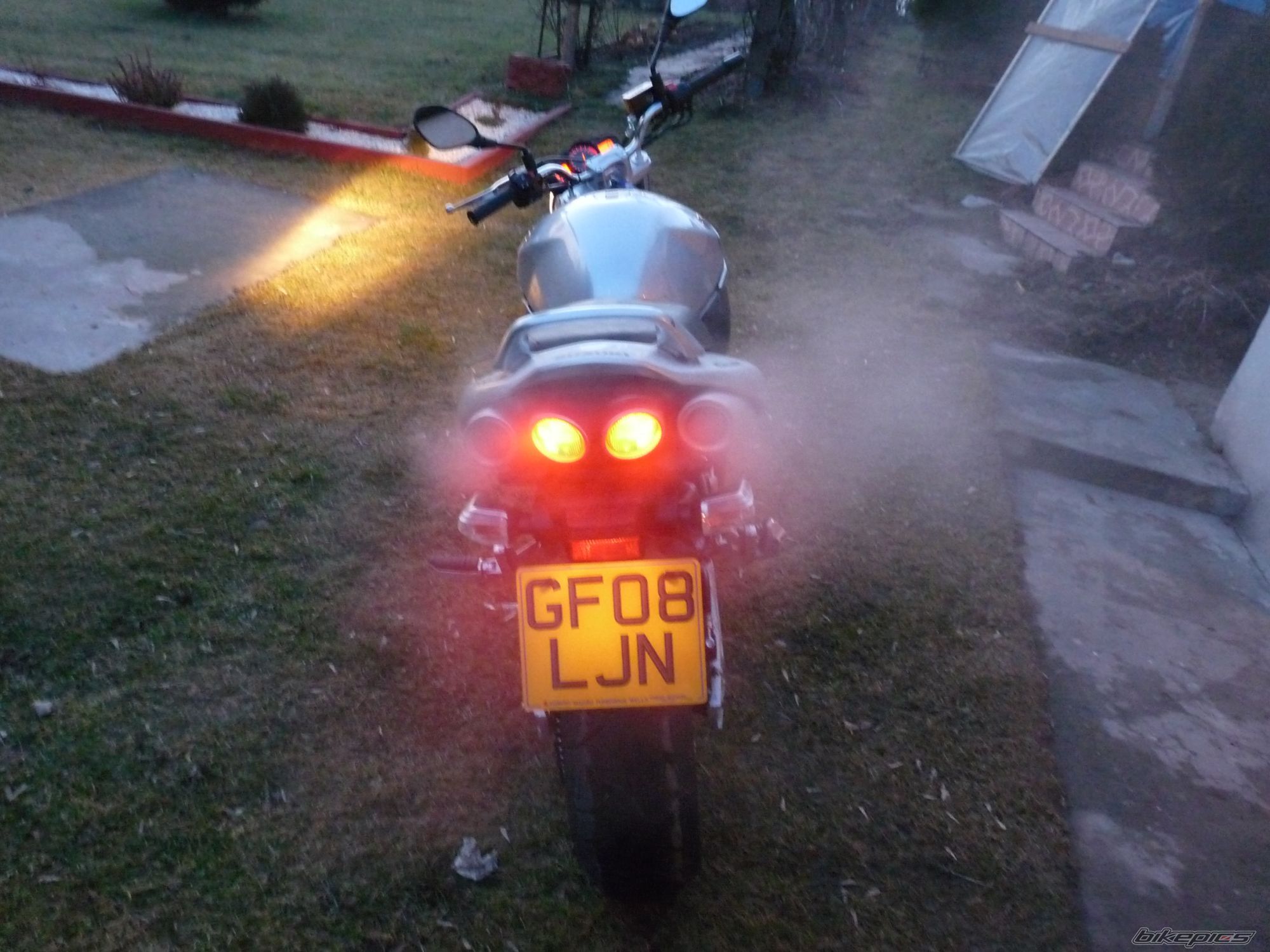 Photo 1564589