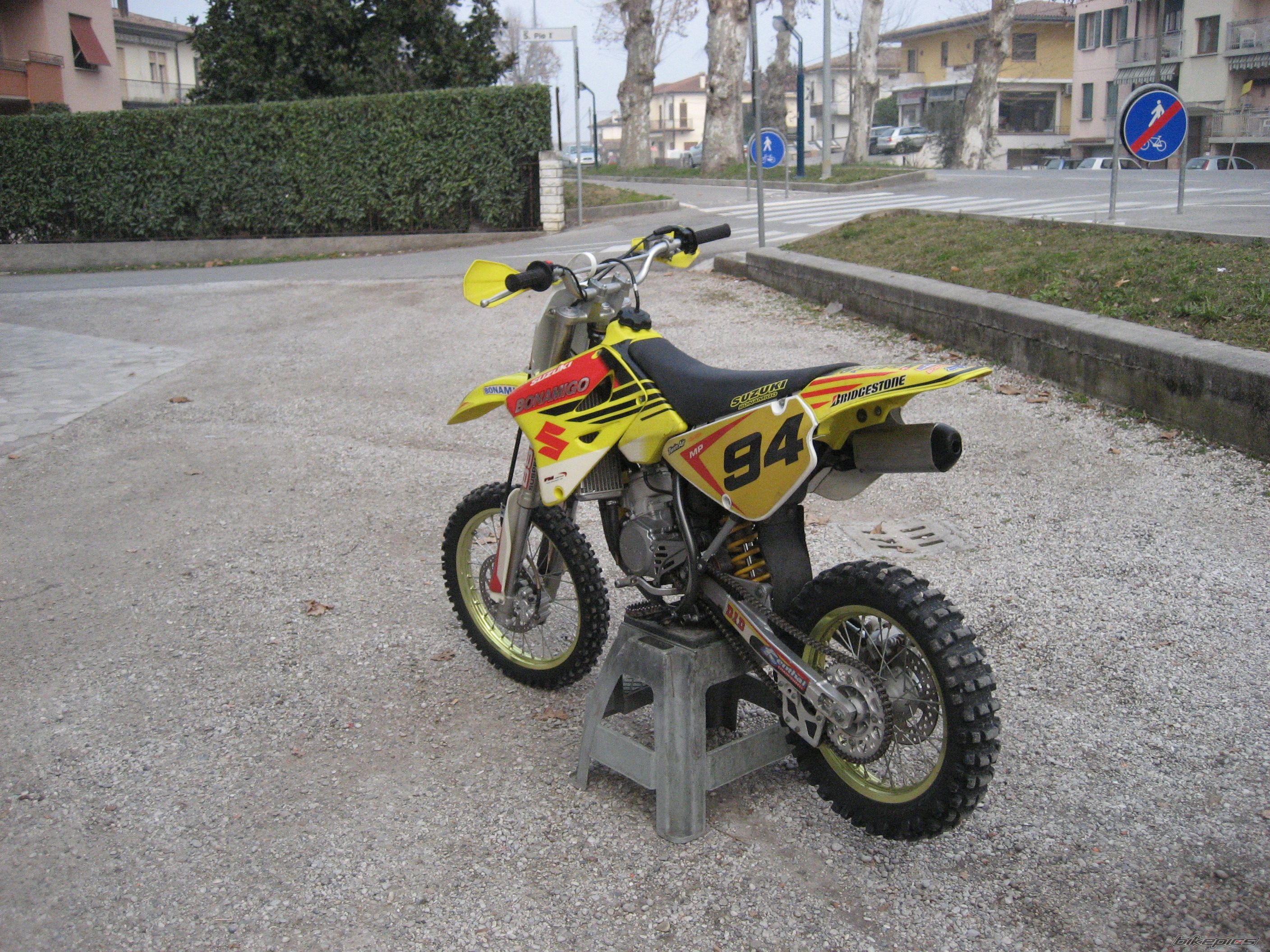 Photo 1564835