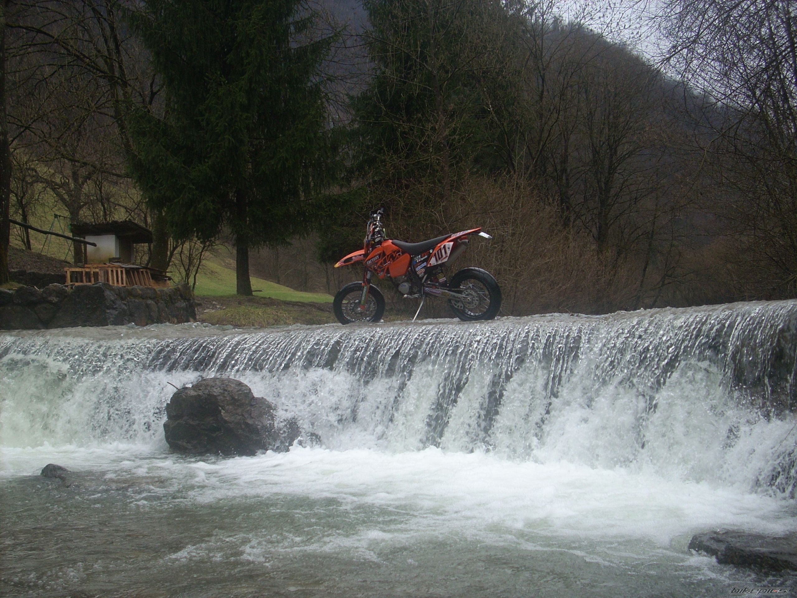 Photo 1564951