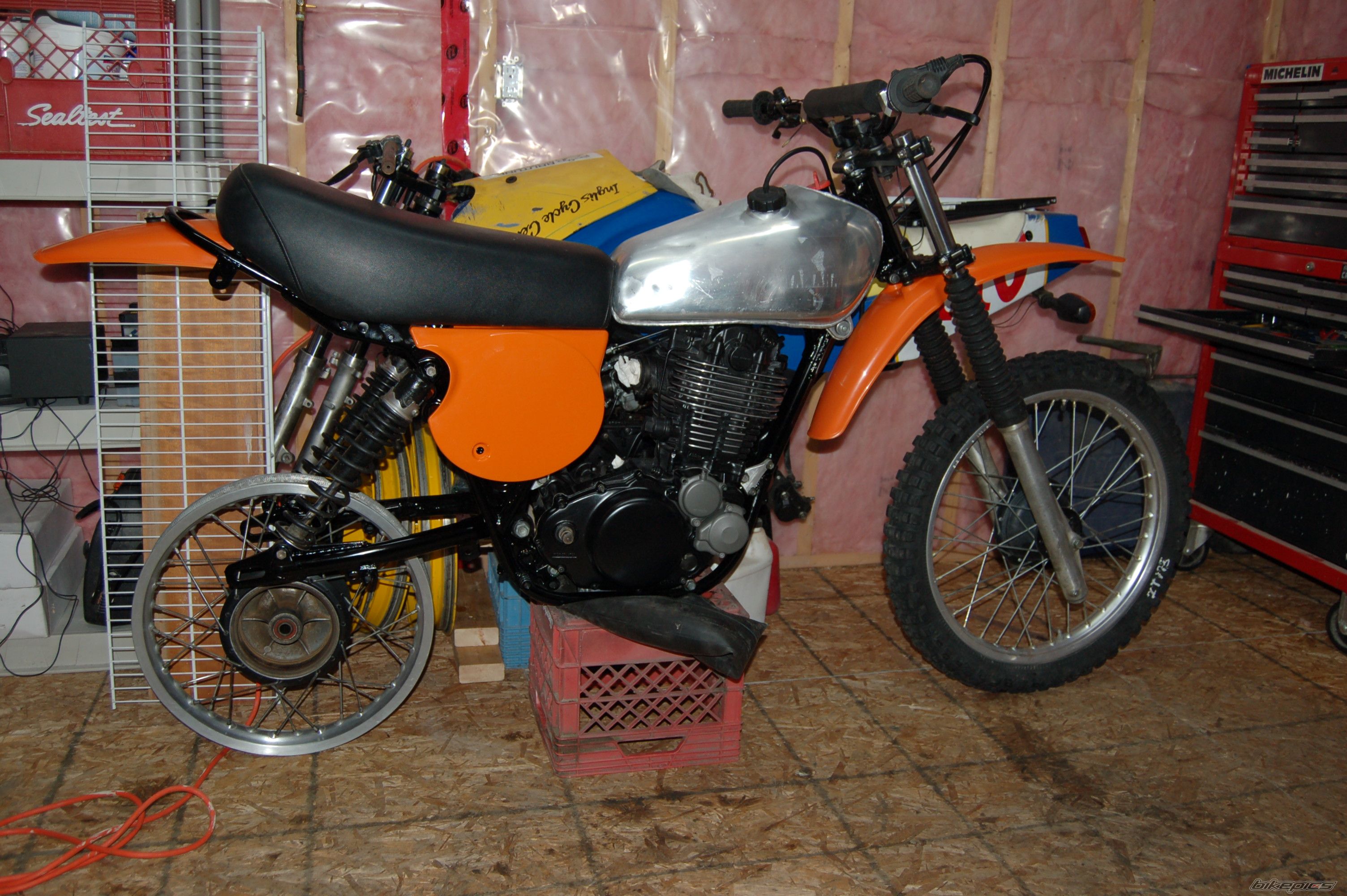 Photo 1566617