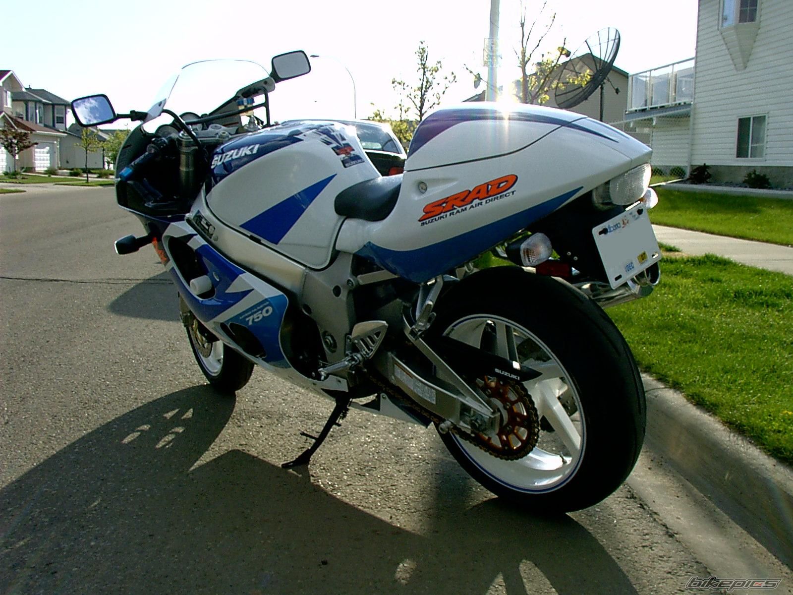 Photo 1566803