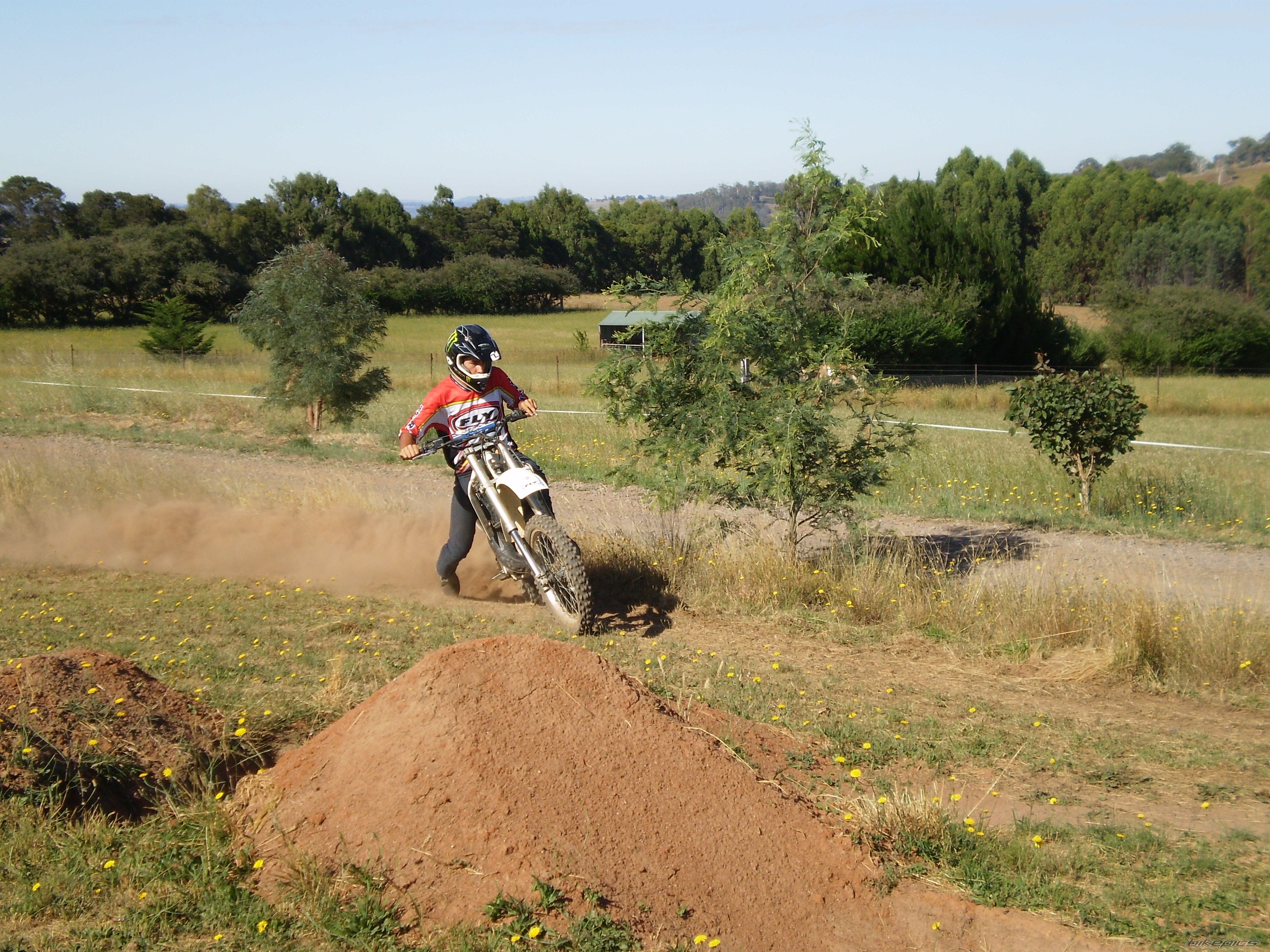 Photo 1566909
