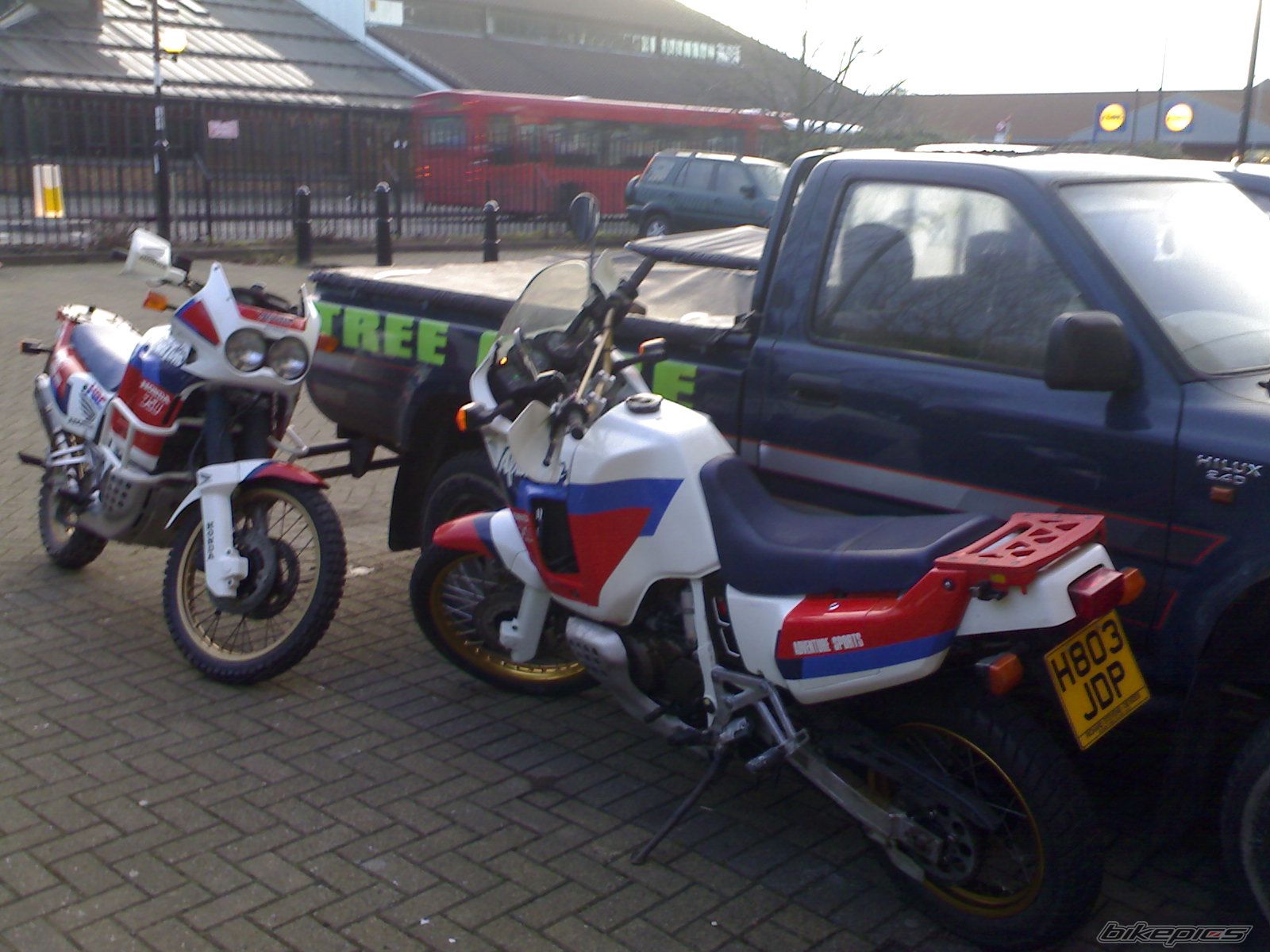 Photo 1568785