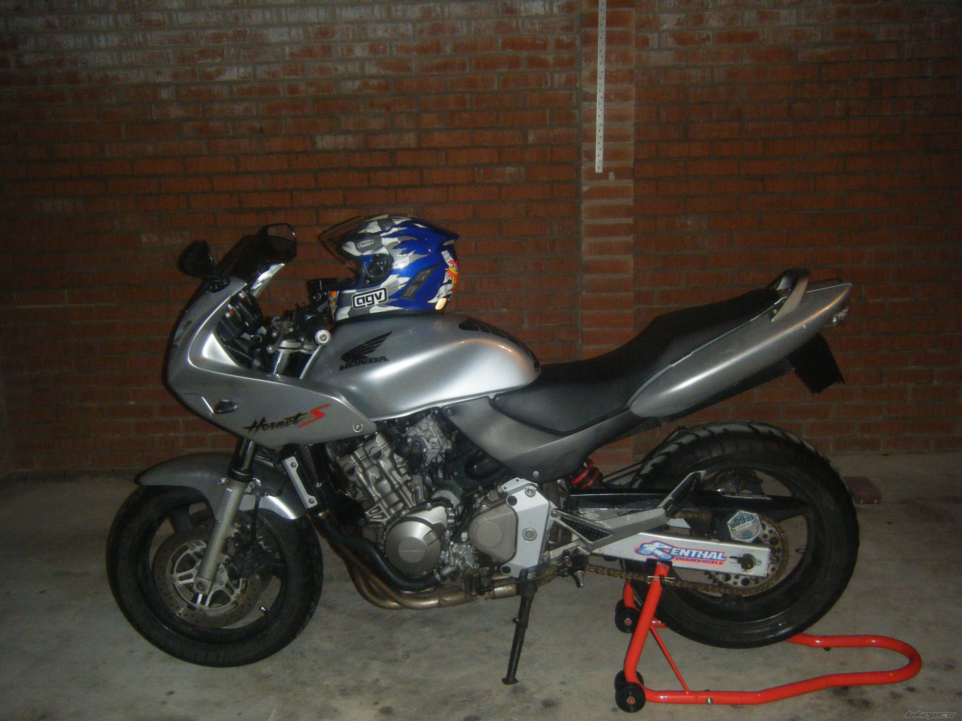 Photo 1568998