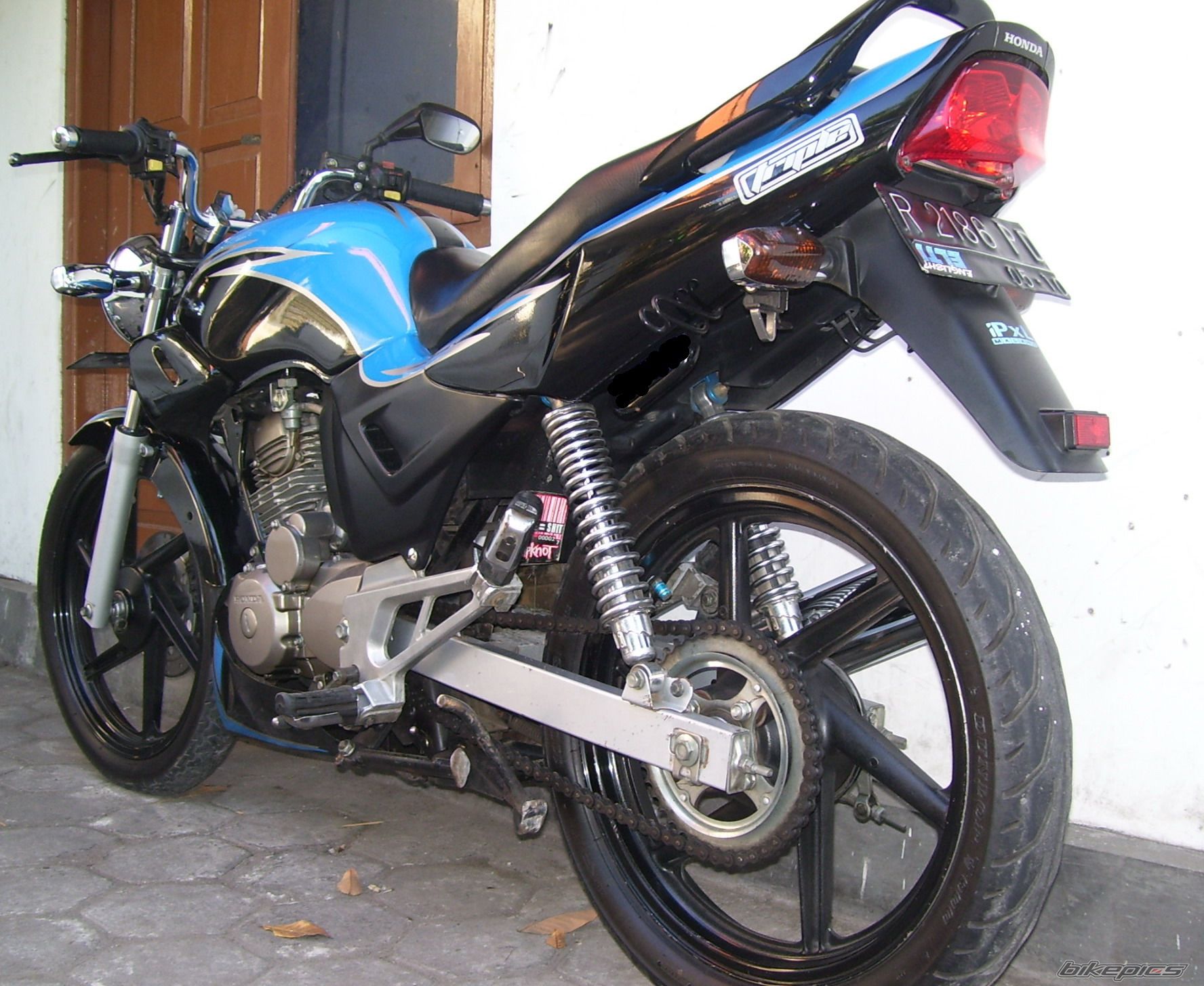 Photo 1569363