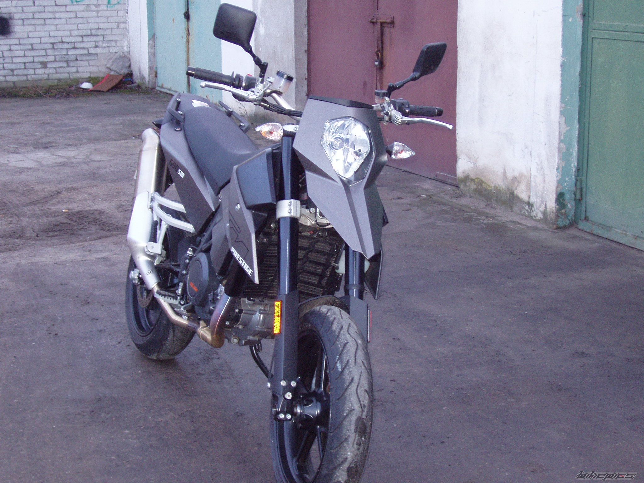 Photo 1569589