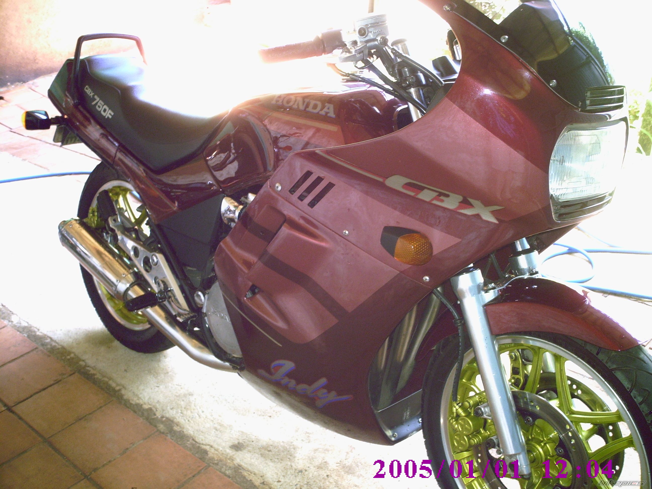Photo 1569617
