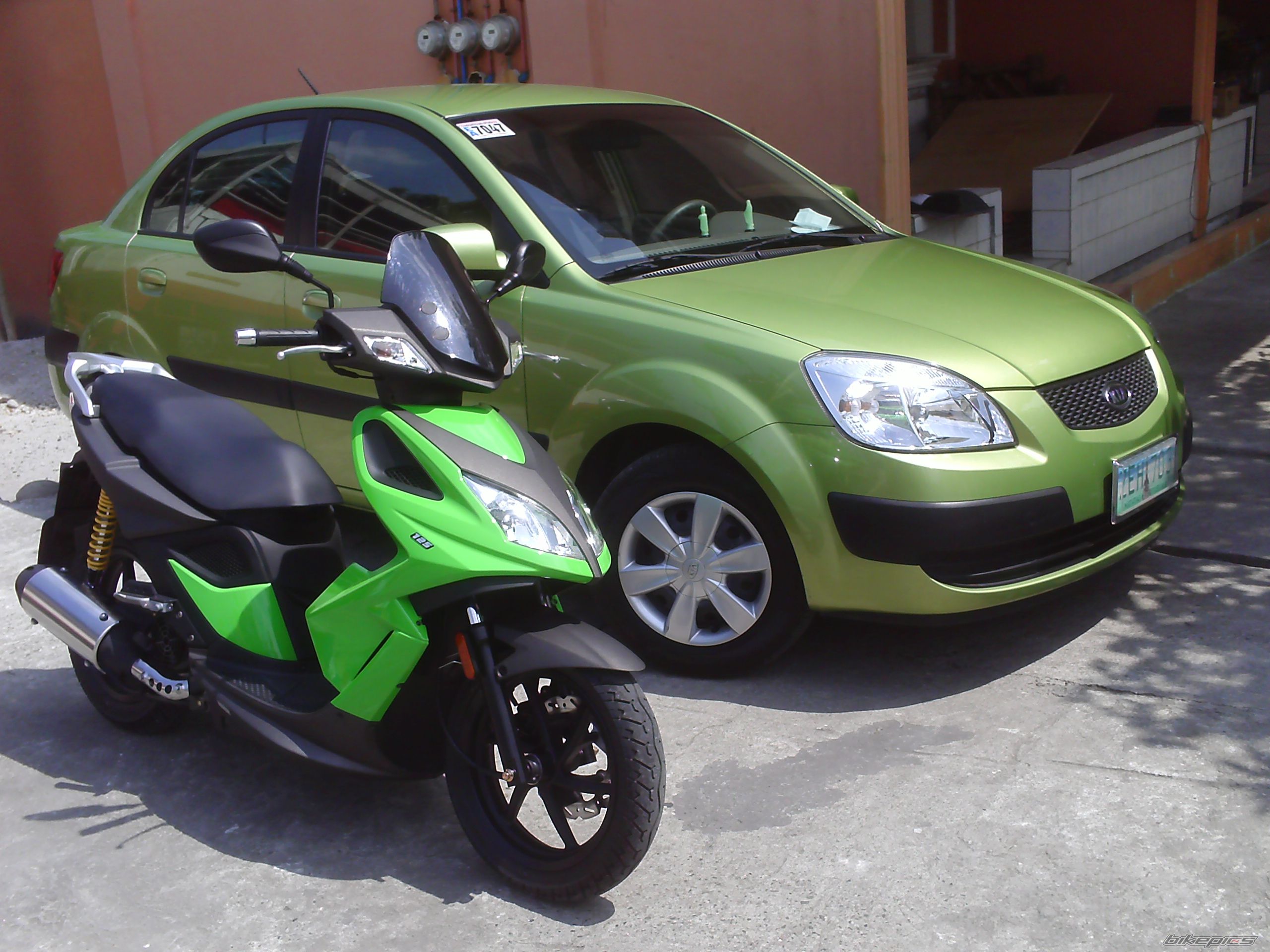 Photo 1569761