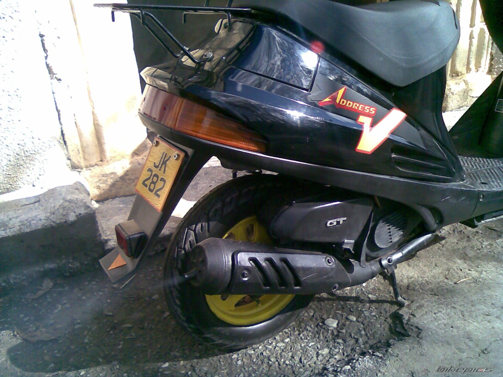 Photo 1569881