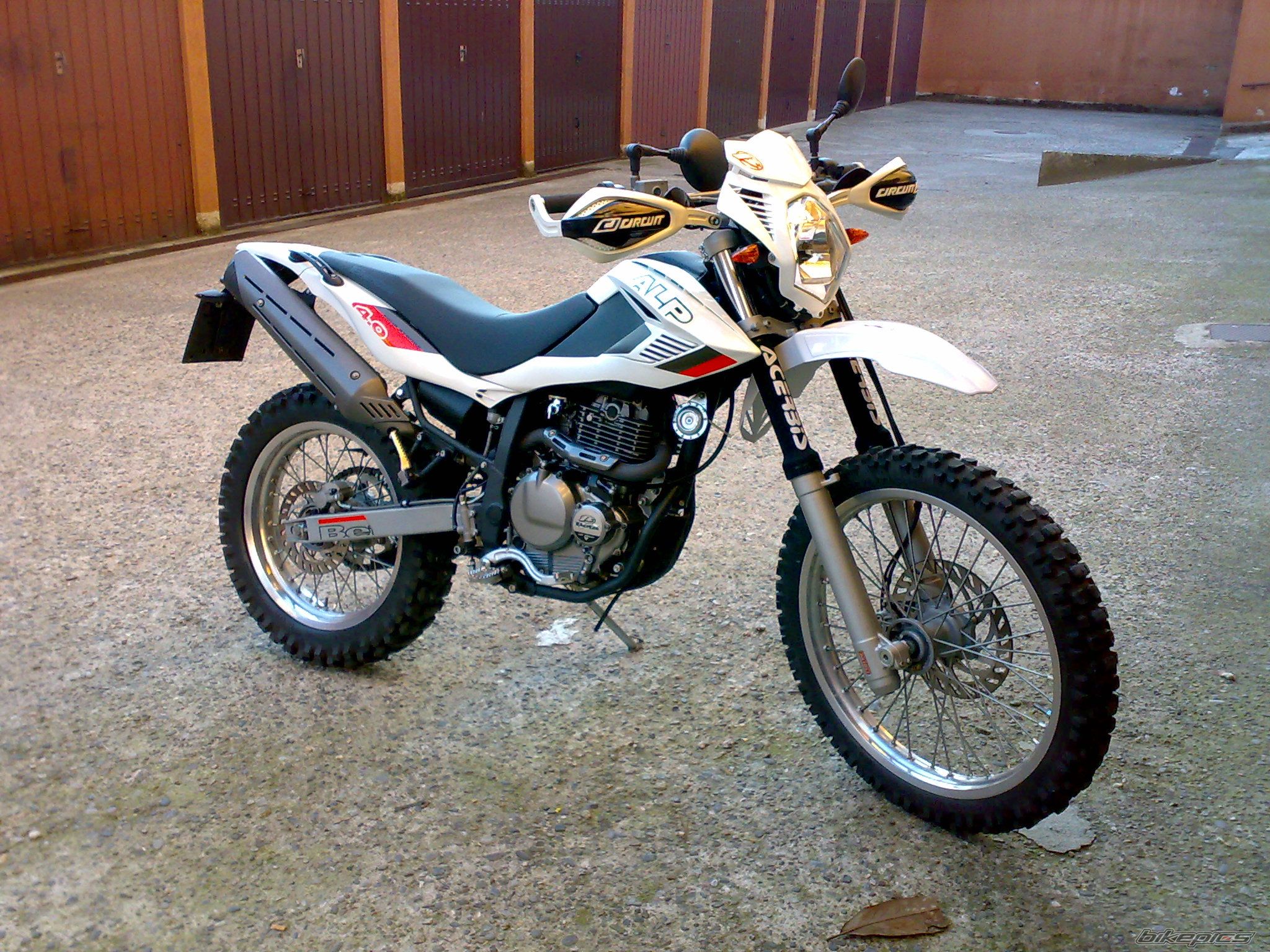 Bike Photo 1569884