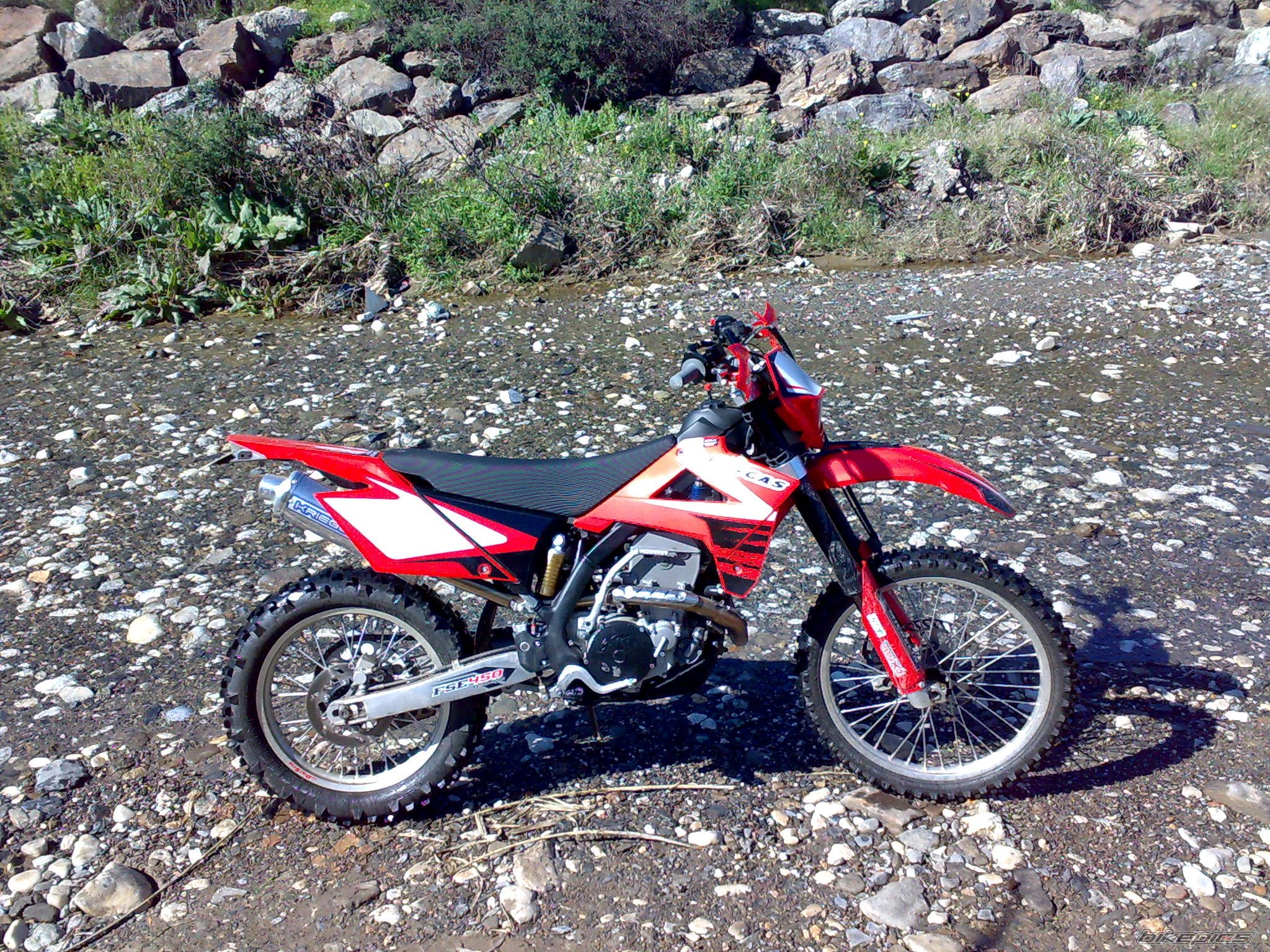 Photo 1570057
