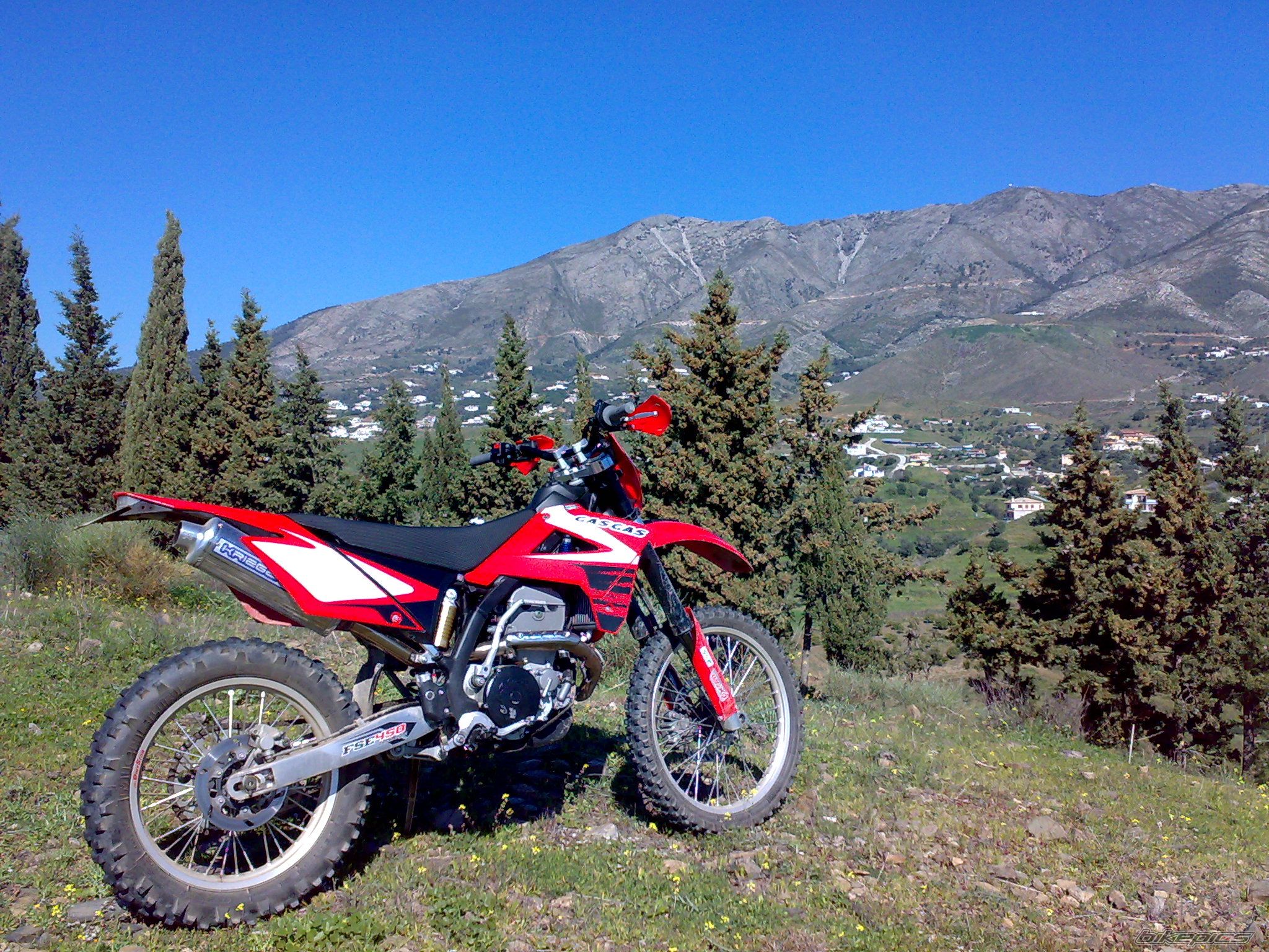 Photo 1570062