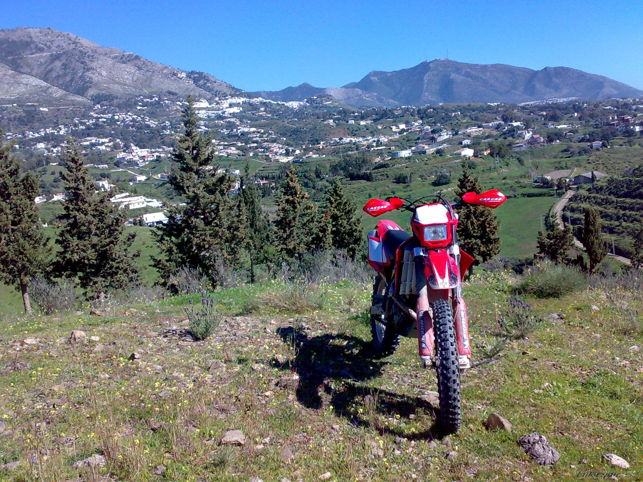 Photo 1570068