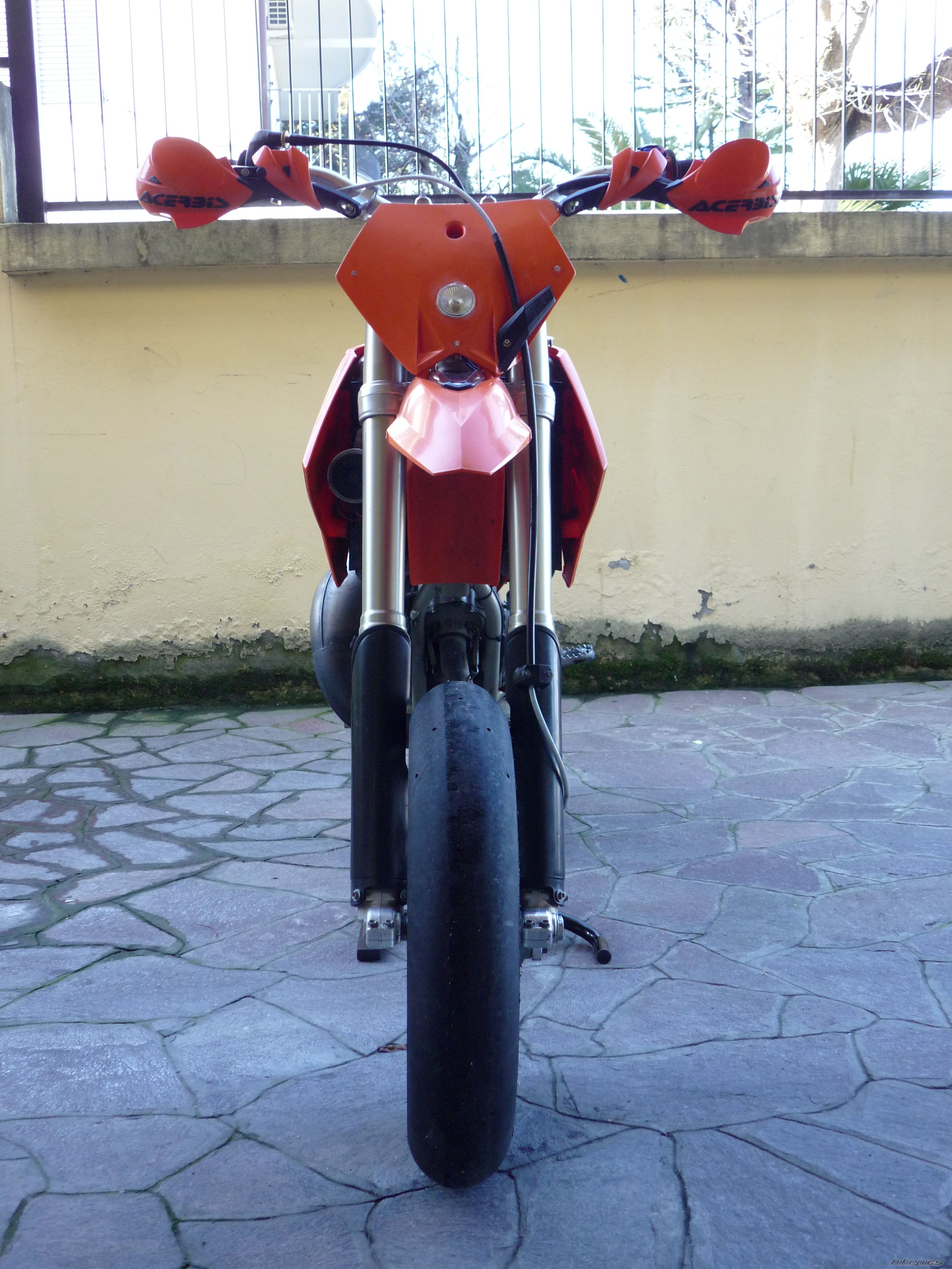 Photo 1570456