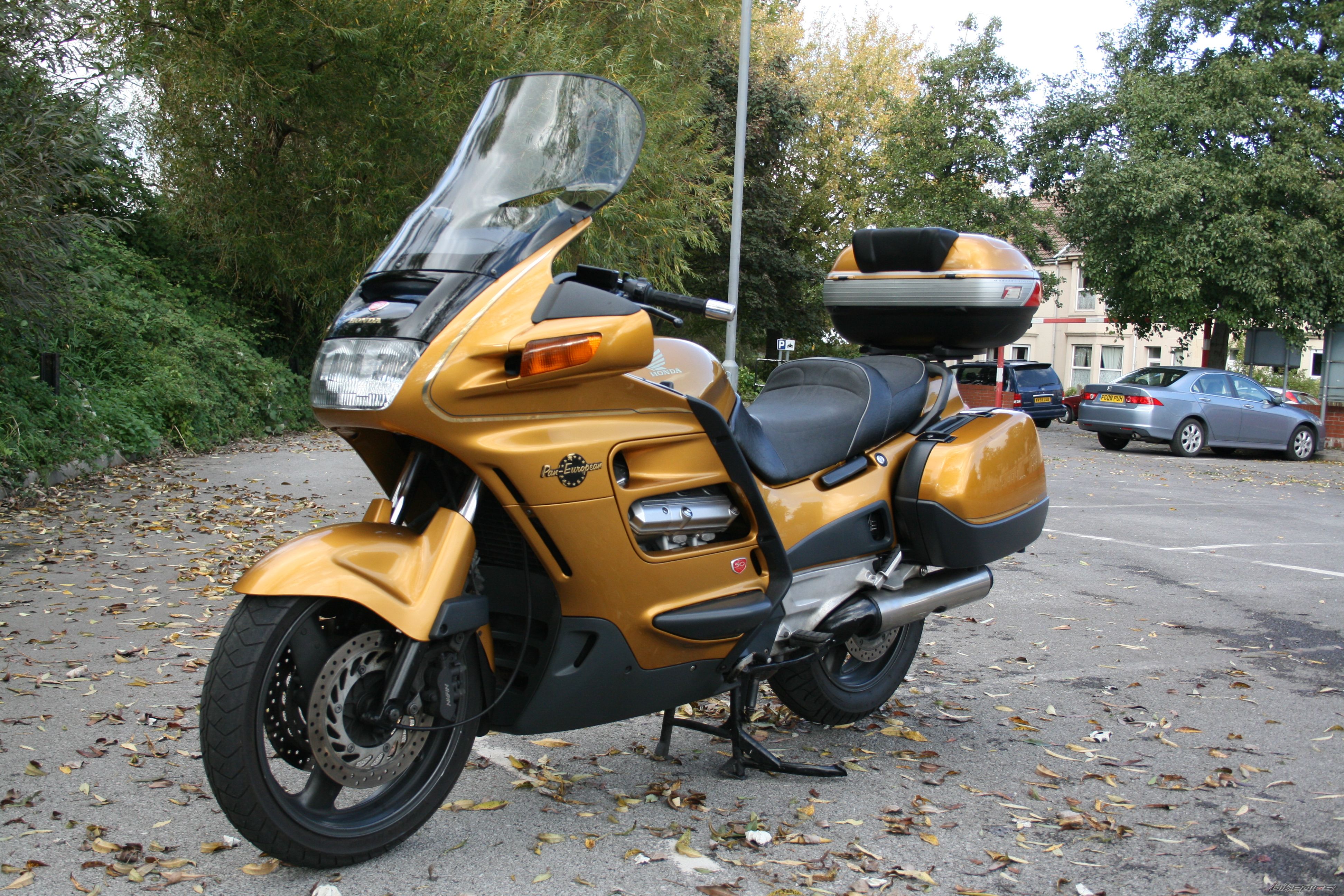 Photo 1571810