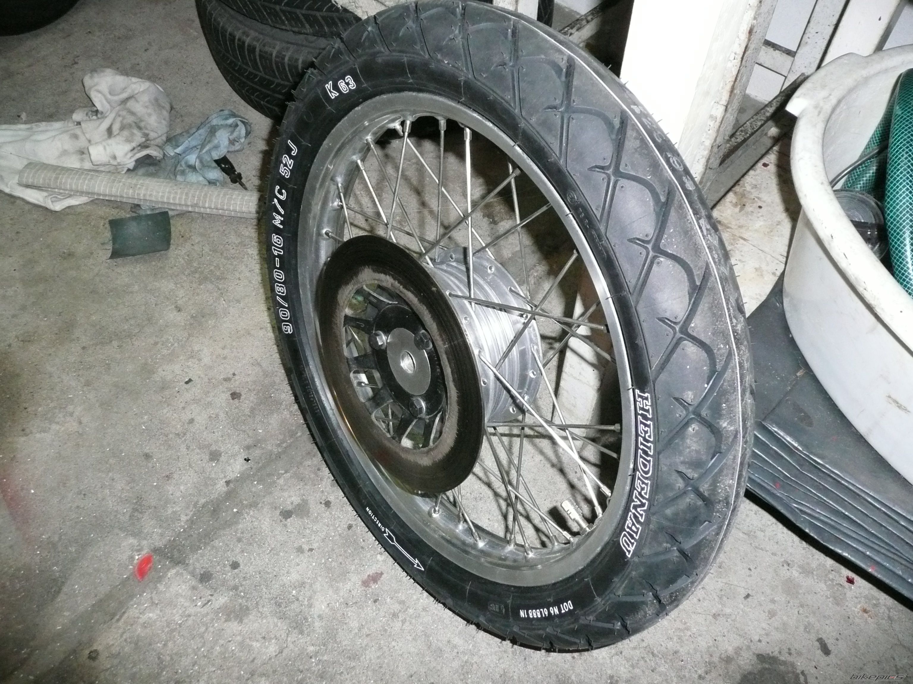 Photo 1571868