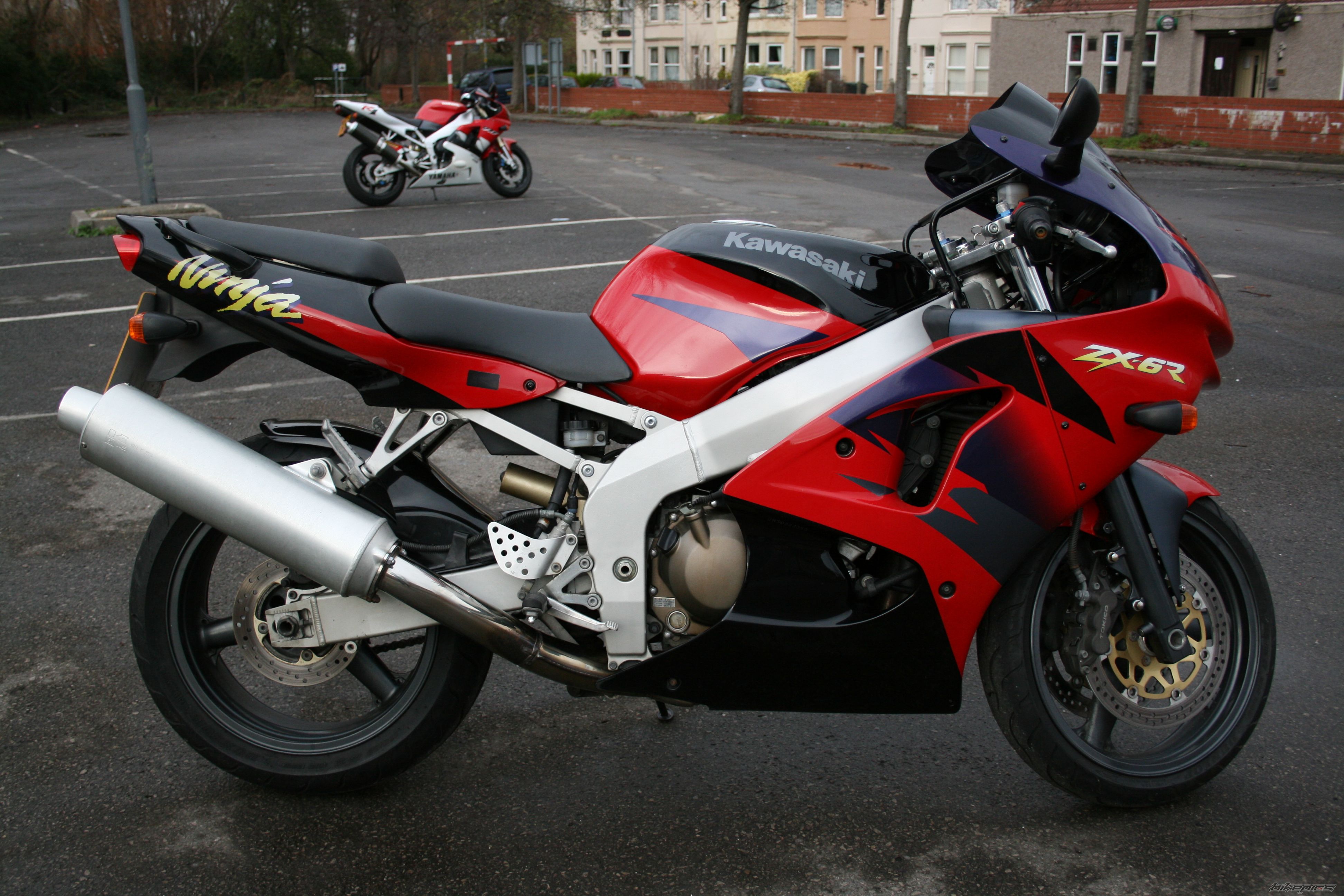 Photo 1572136