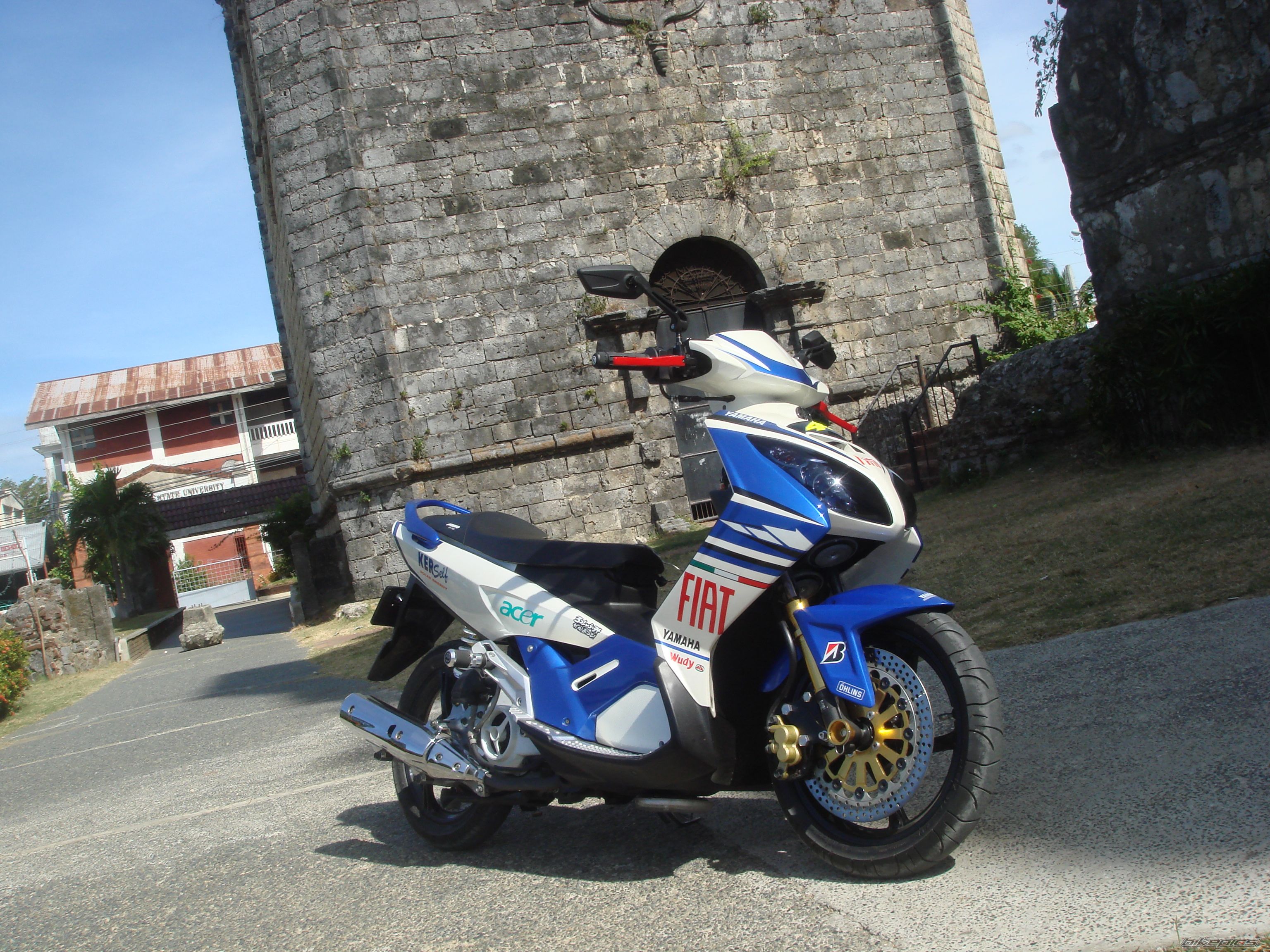 Photo 1572164