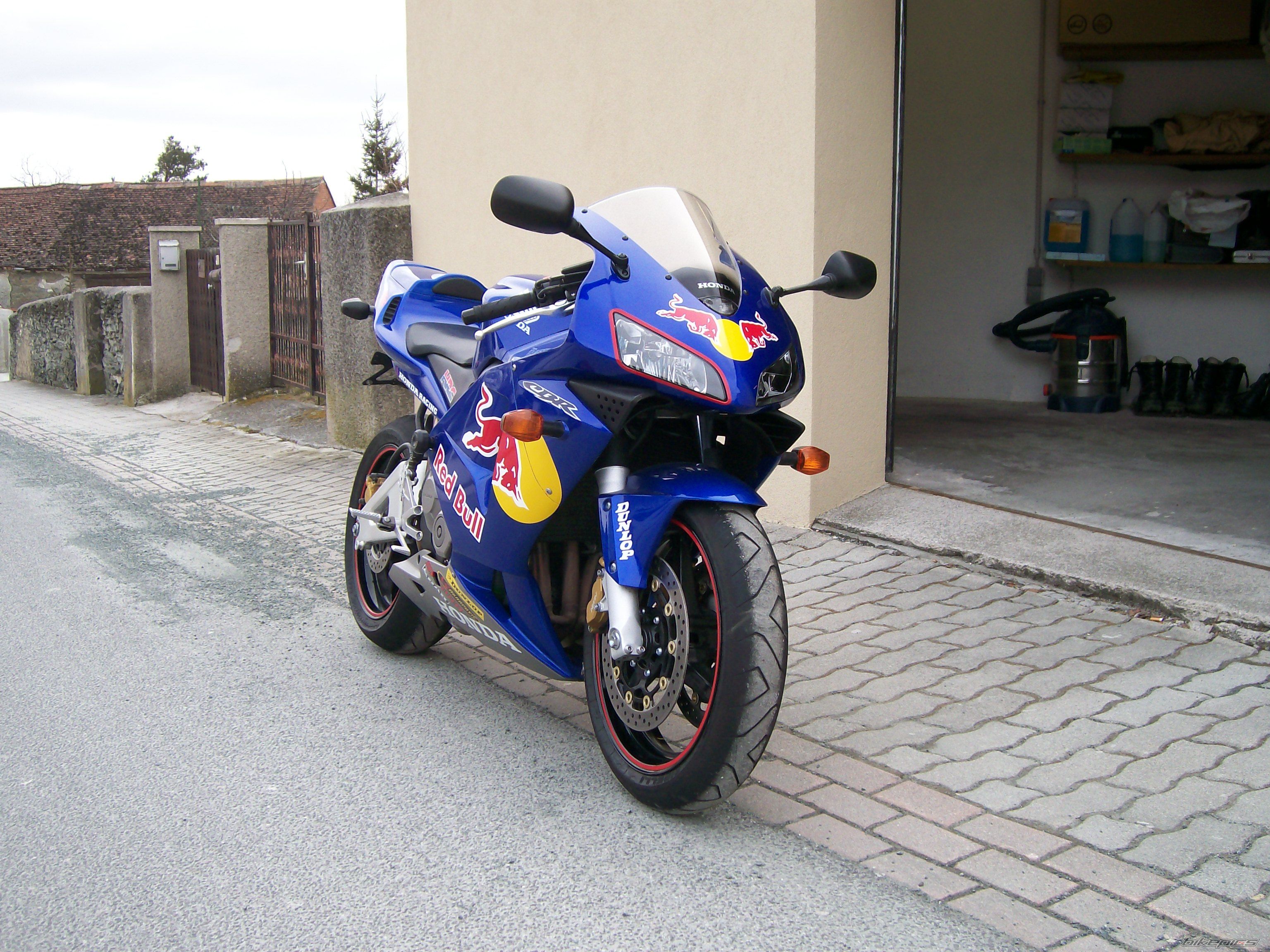 Photo 1572186
