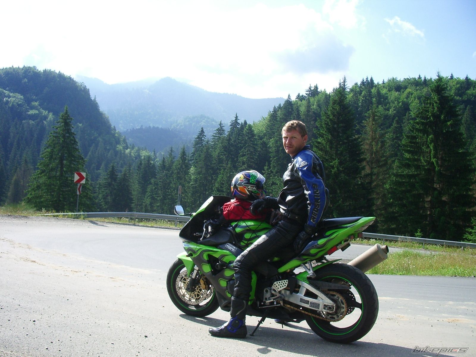 Photo 1572201