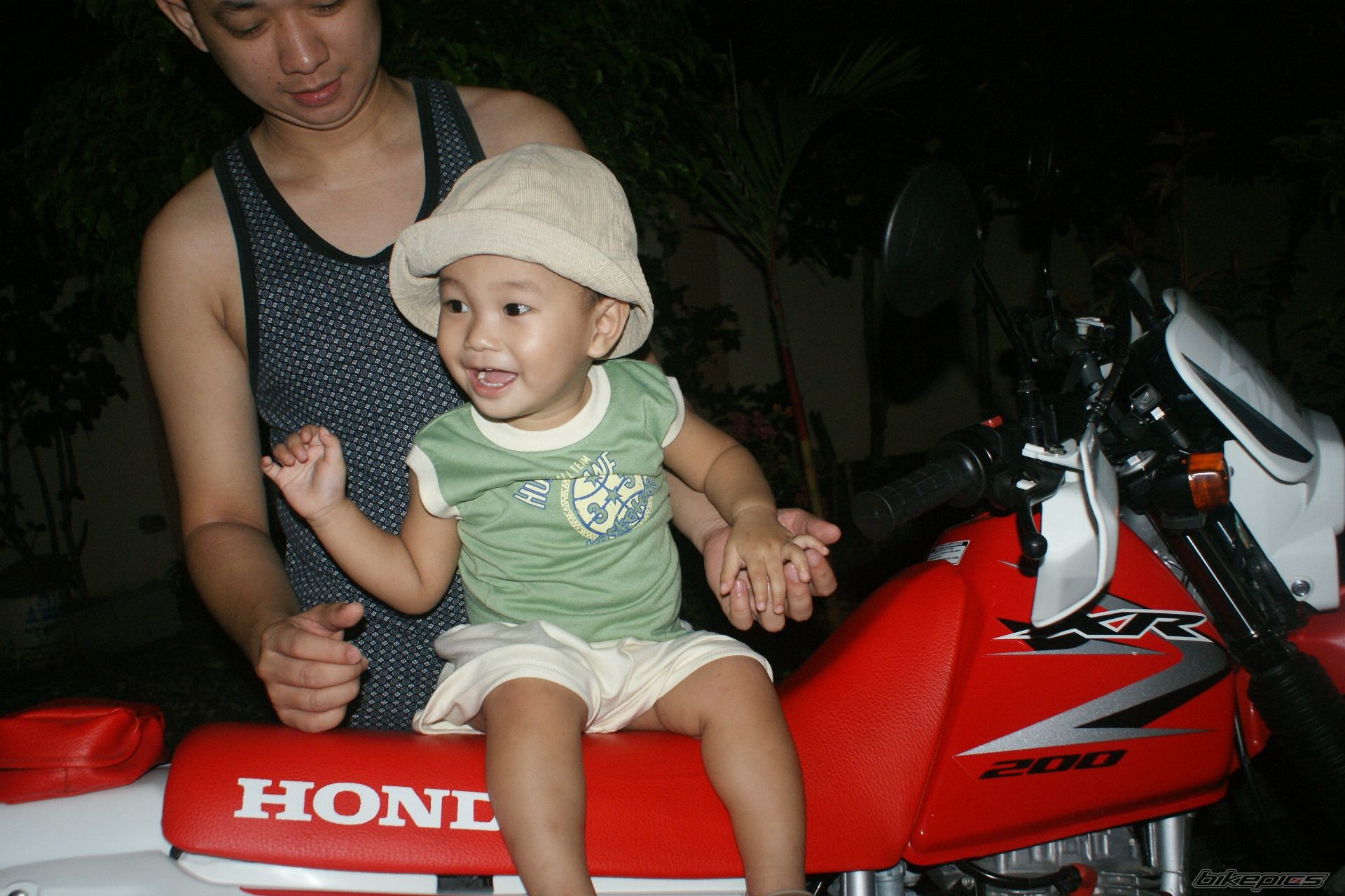 Photo 1572220